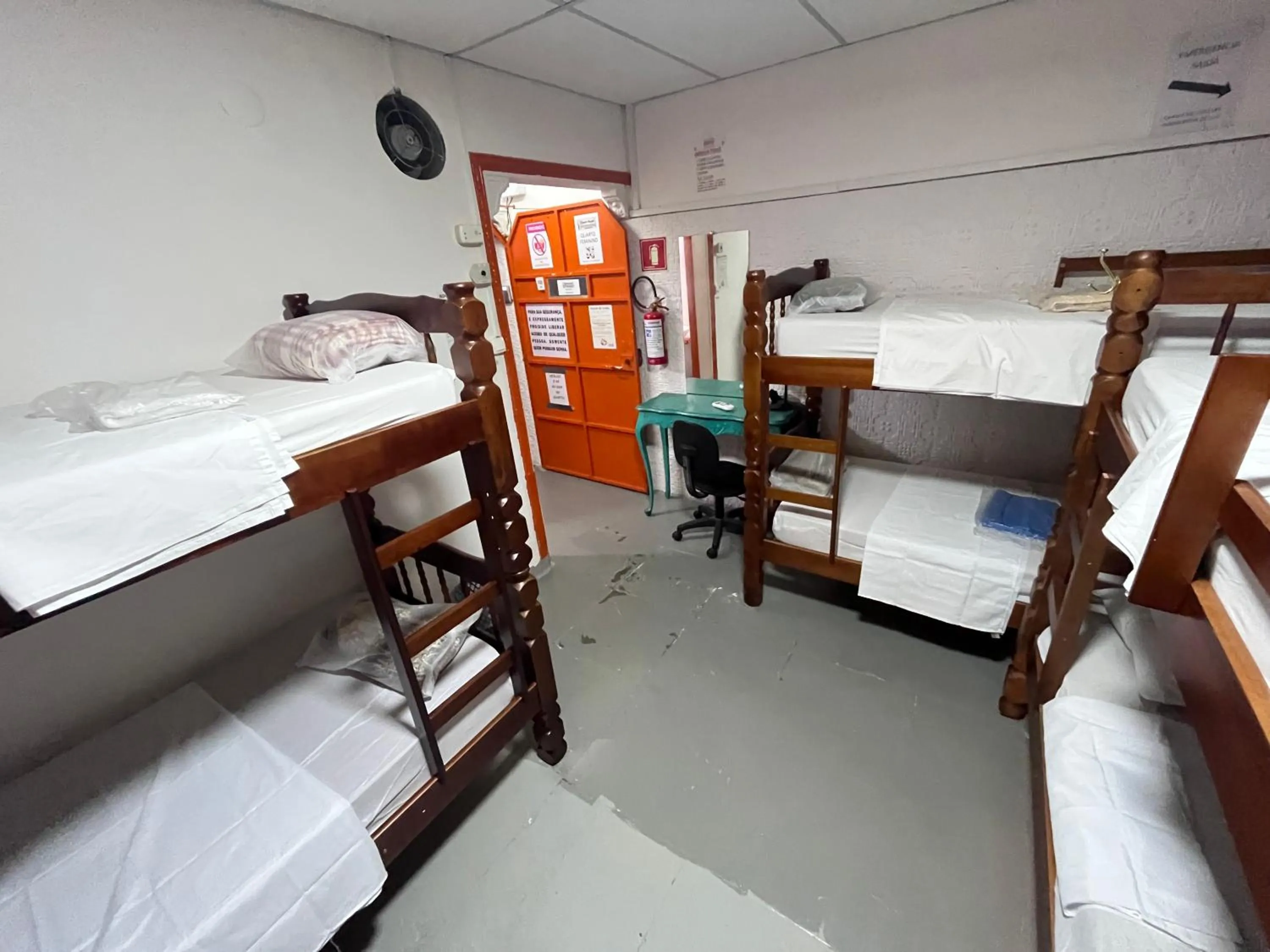 Photo of the whole room, Bed in COACHHOSTEL7