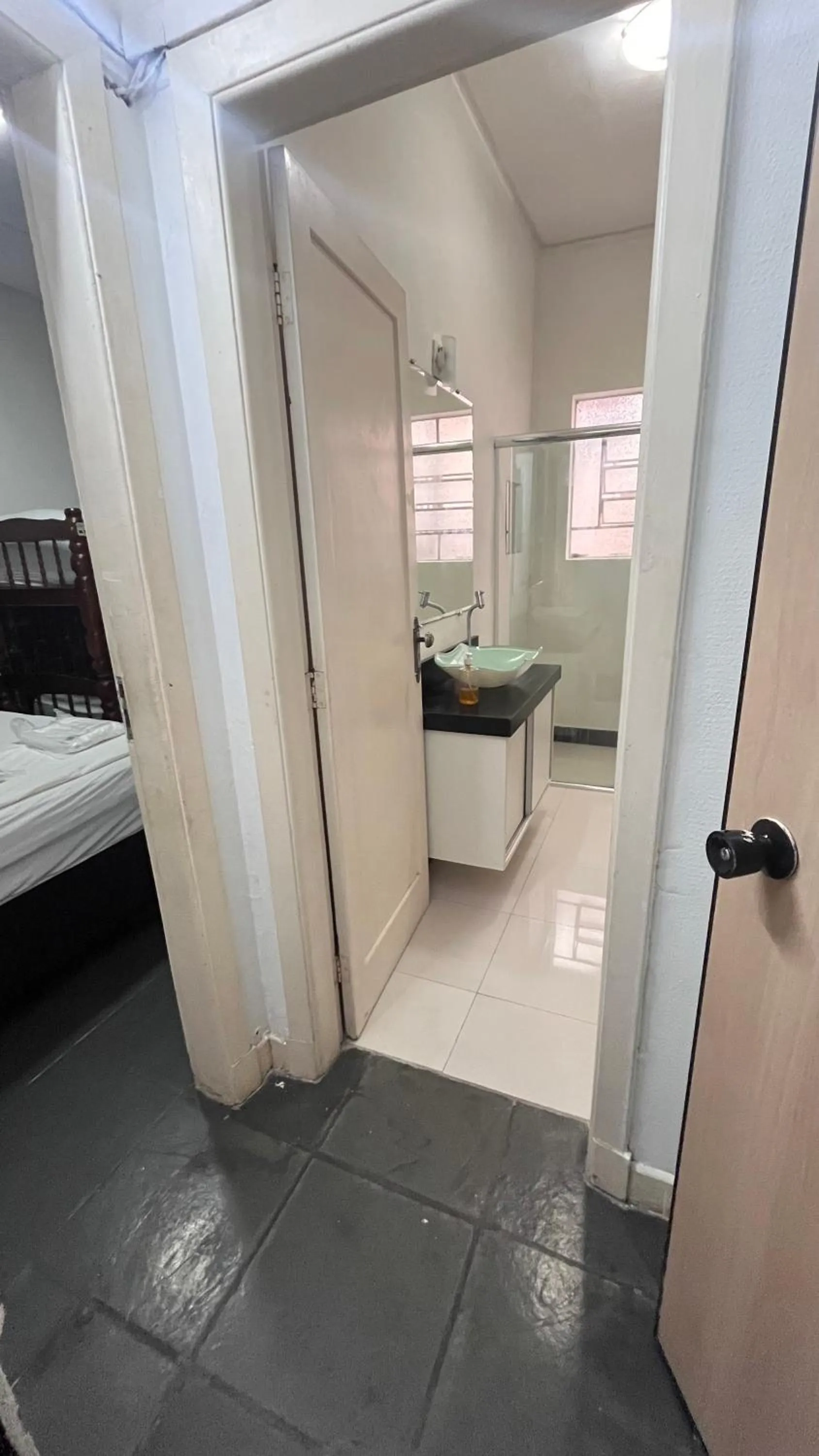 Bathroom, Bed in COACHHOSTEL7