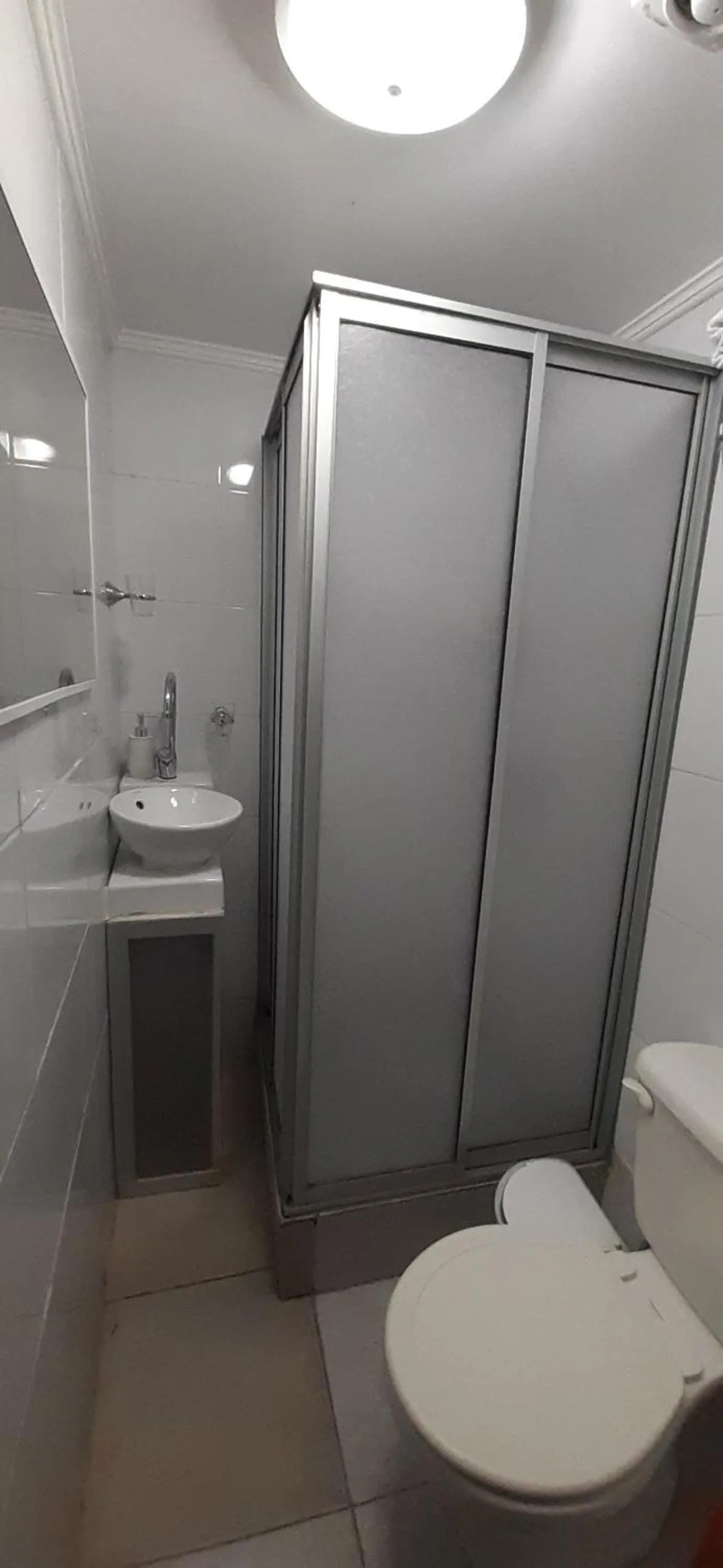 Shower in Hotel Reina Victoria Valparaíso