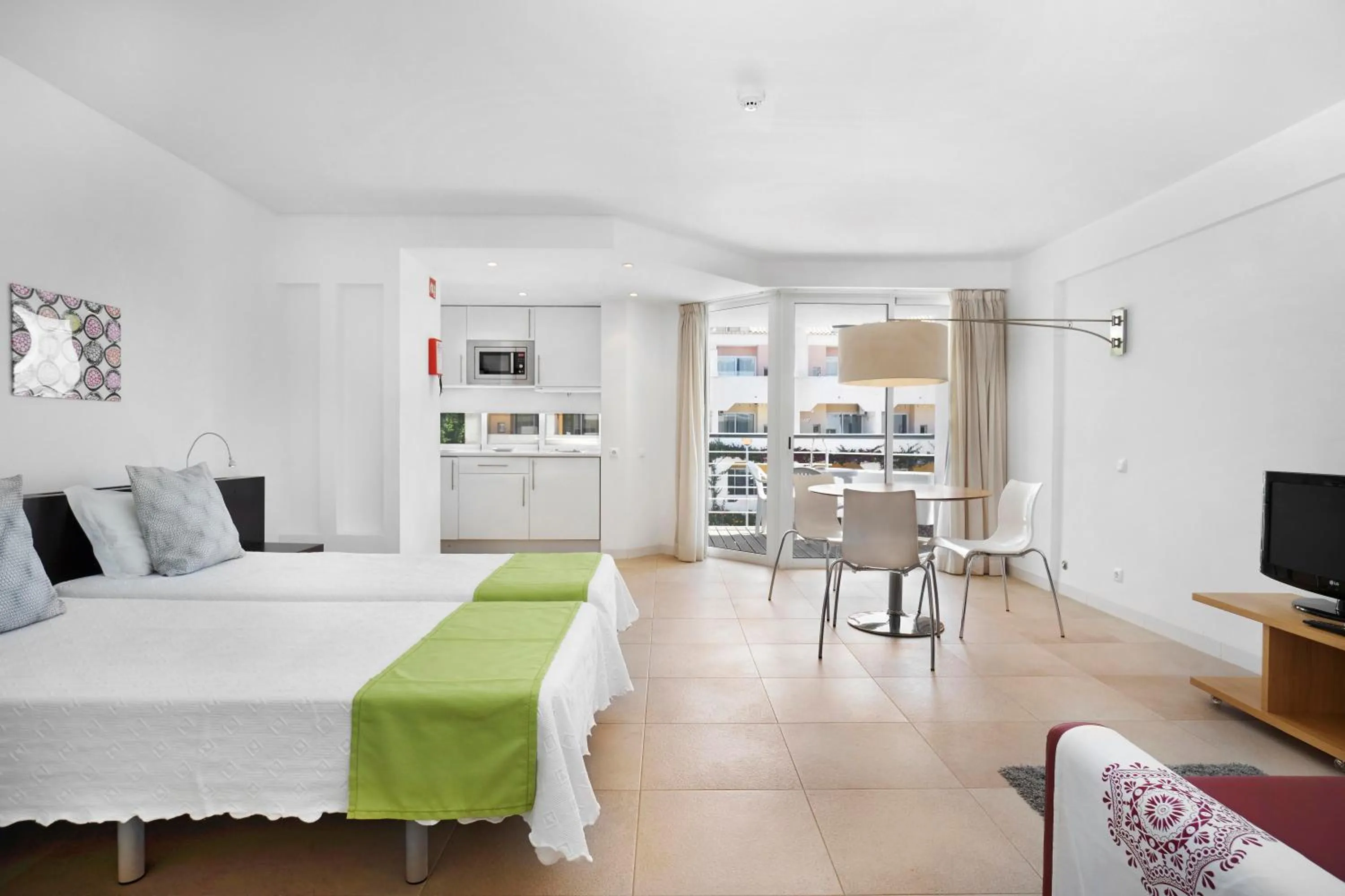 Kitchen or kitchenette, Bed in Golden Club Cabanas