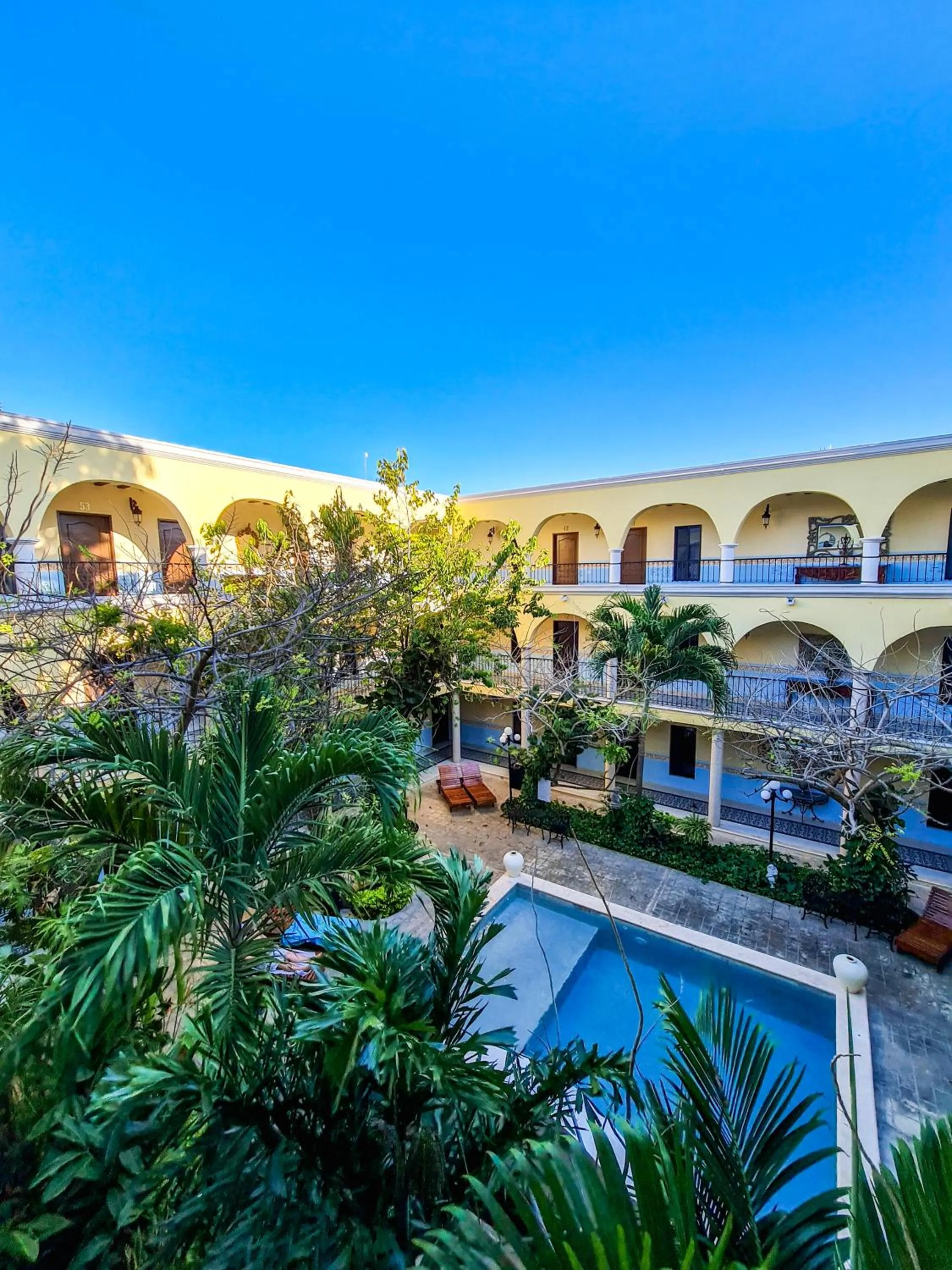 Pool view in Hotel Fundadores
