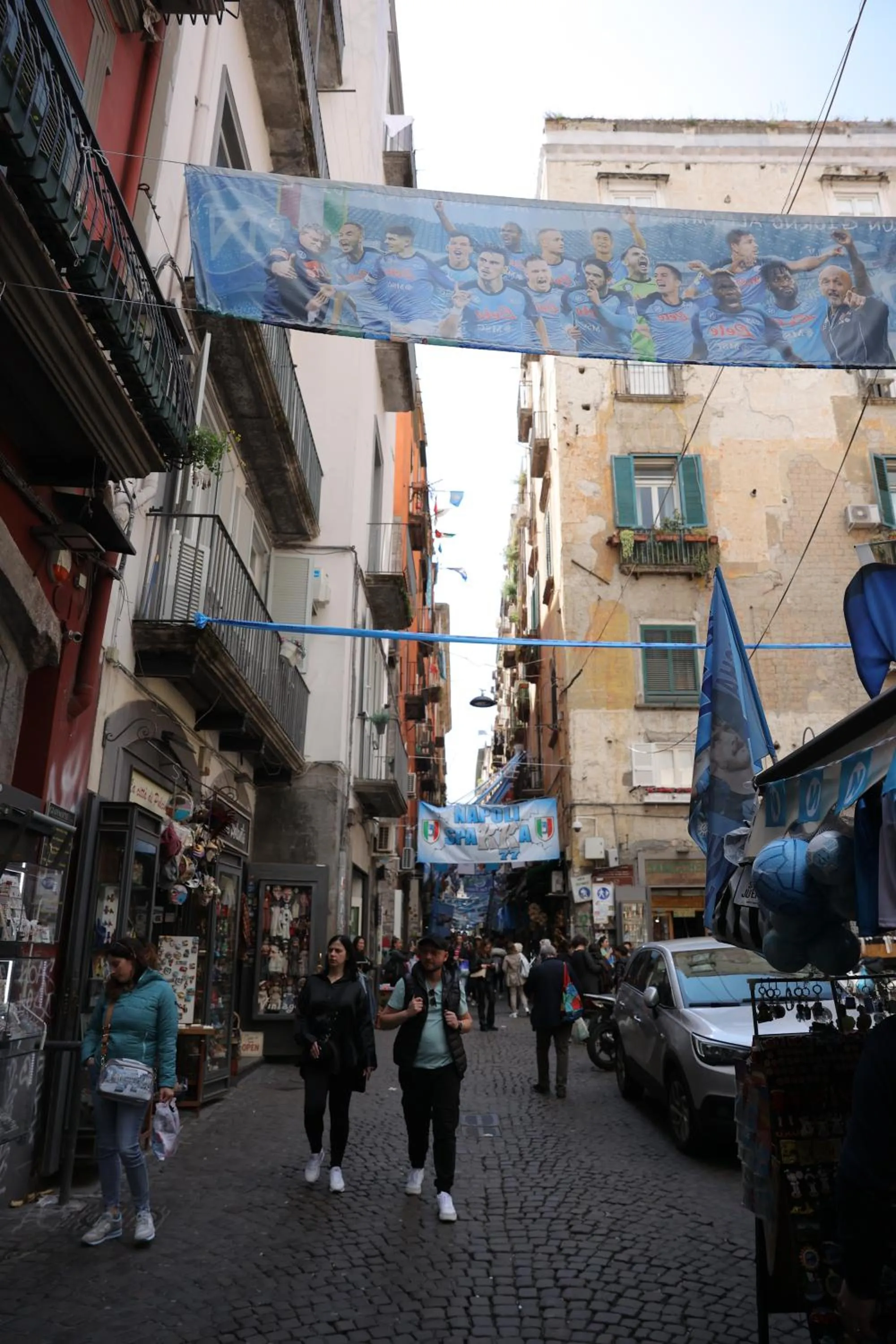 Neighbourhood in L'Ammor e Napule