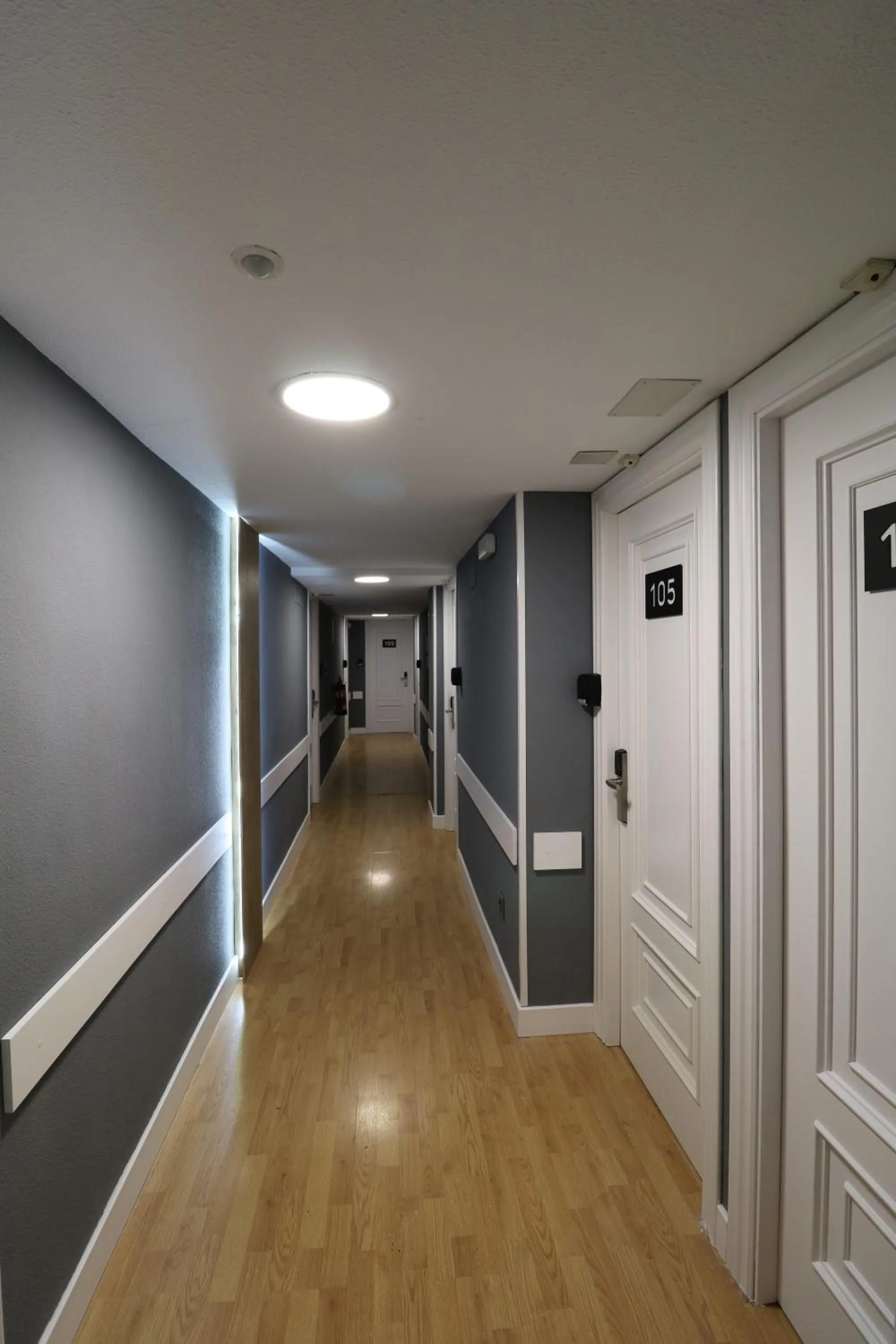 Property building in Hostal Alda Palencia Plaza