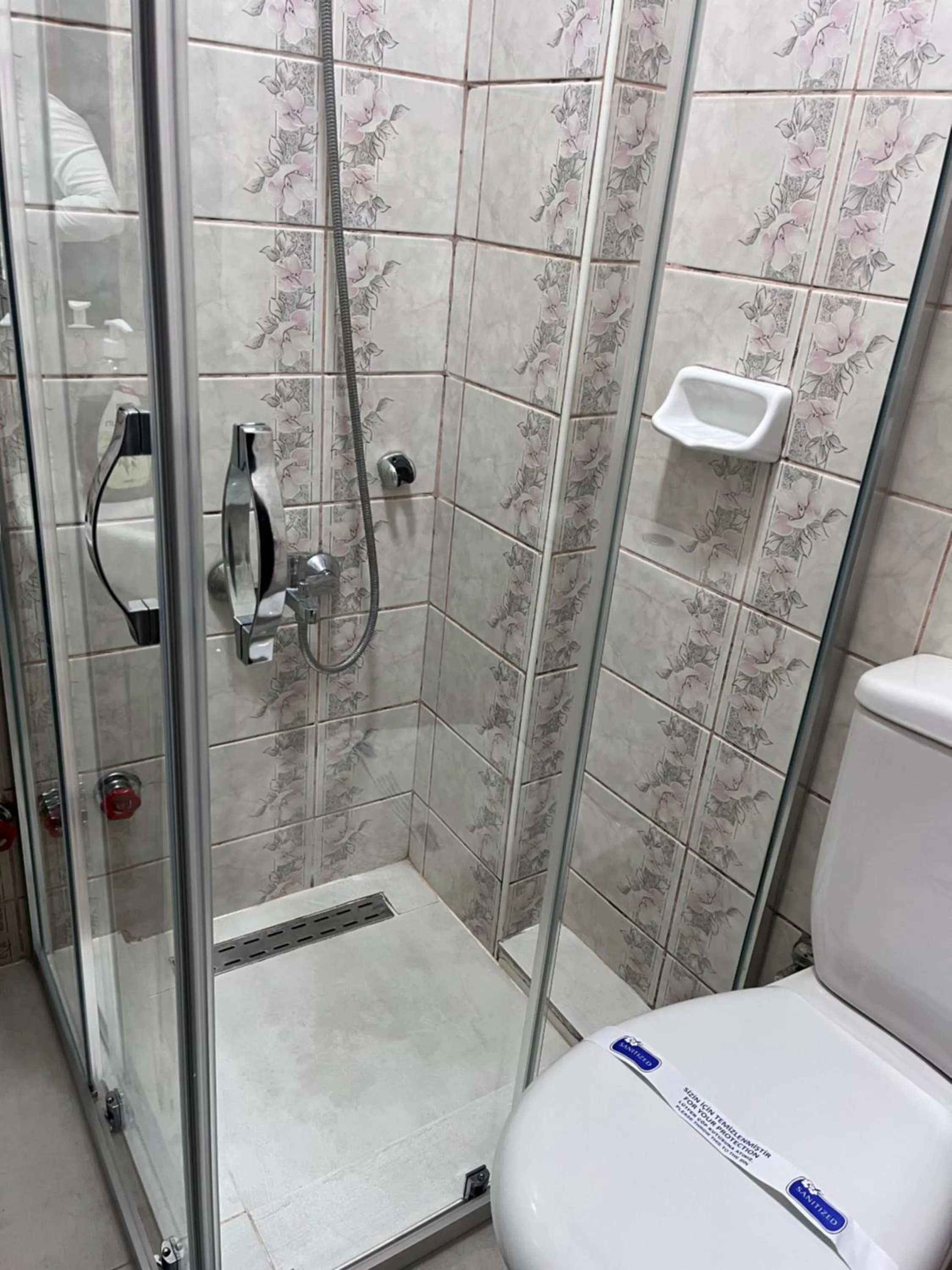 Bathroom in Kadikoy Otel