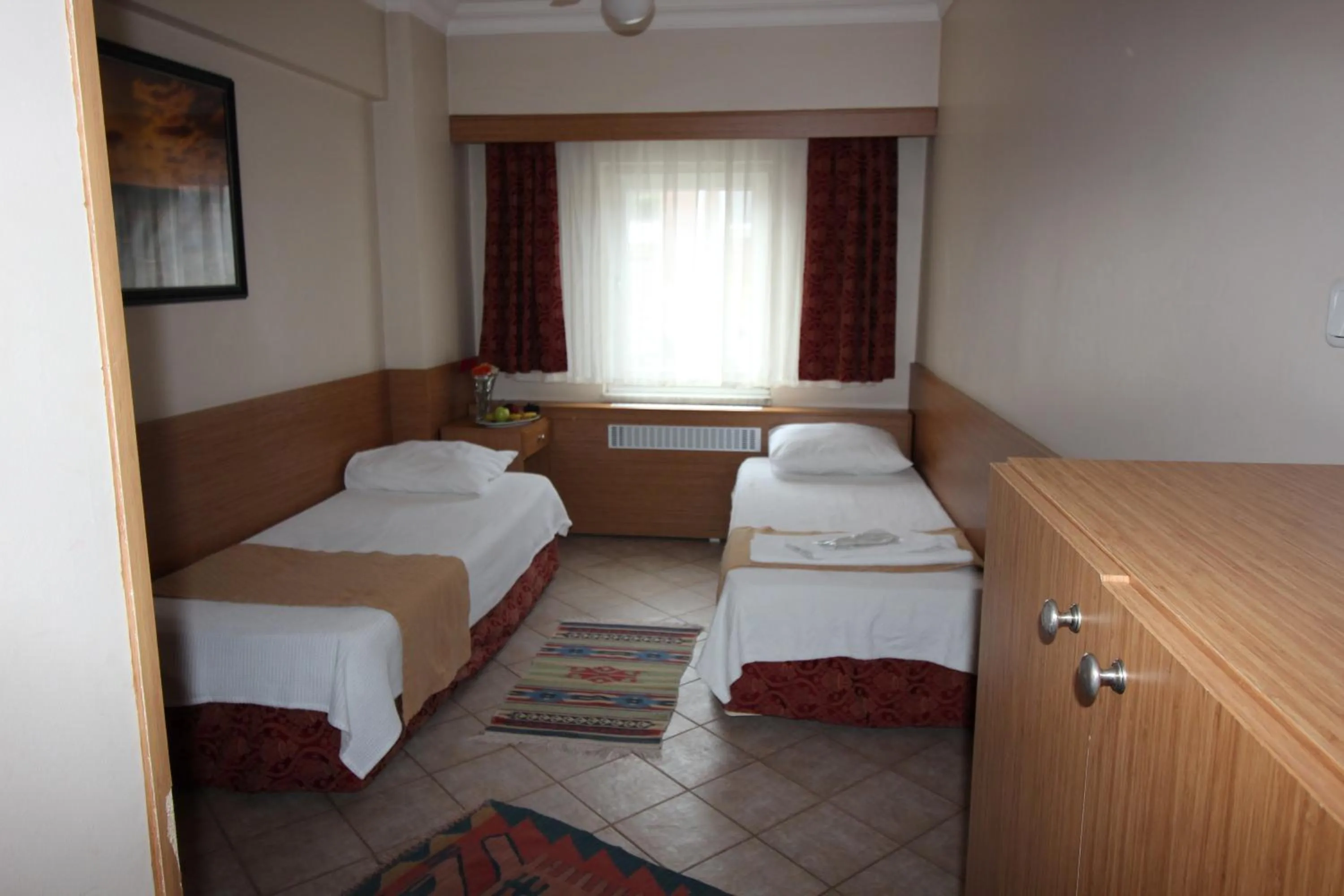 Photo of the whole room, Bed in Kadikoy Otel