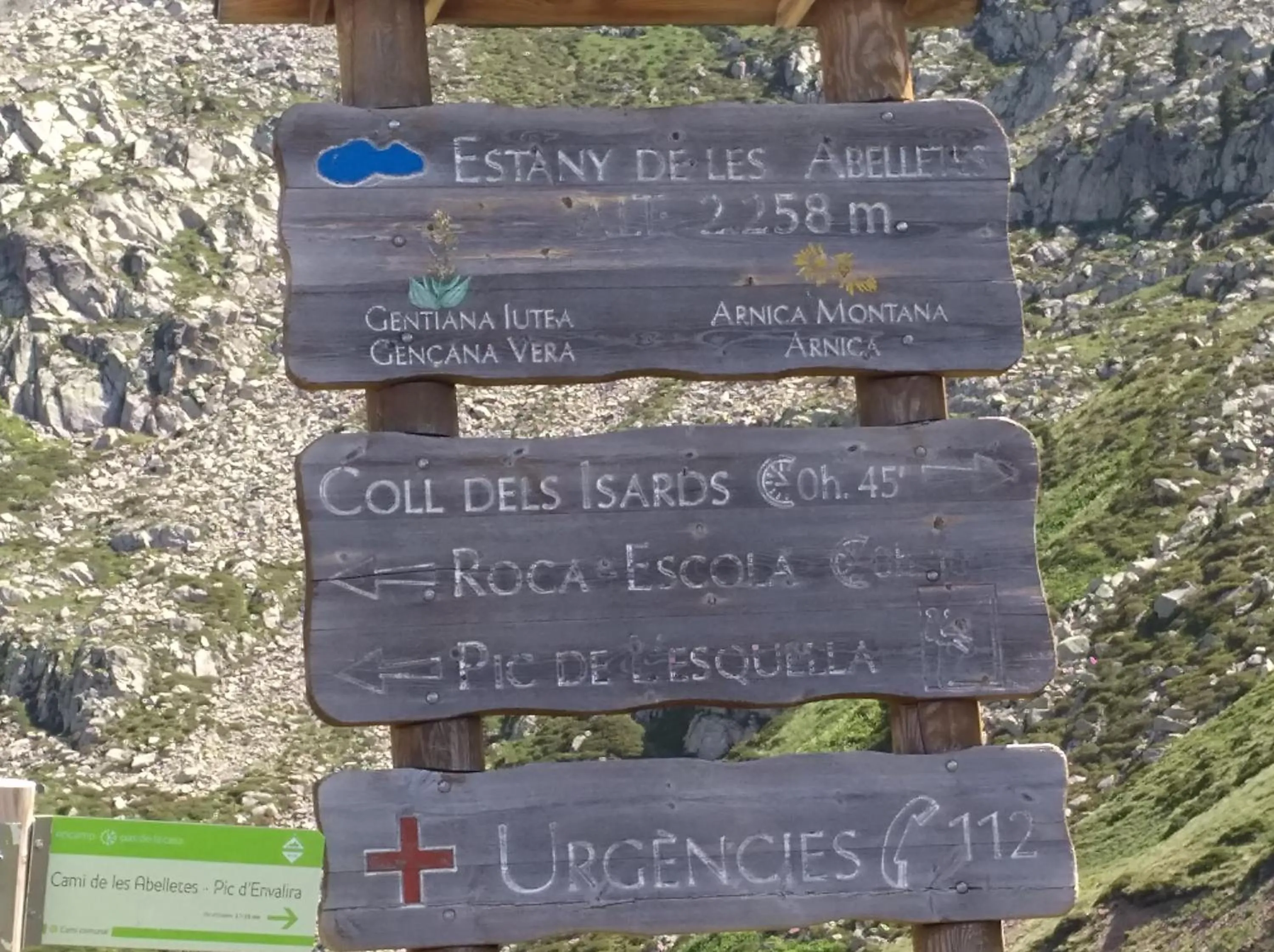 Hiking in Hotel Mirtil