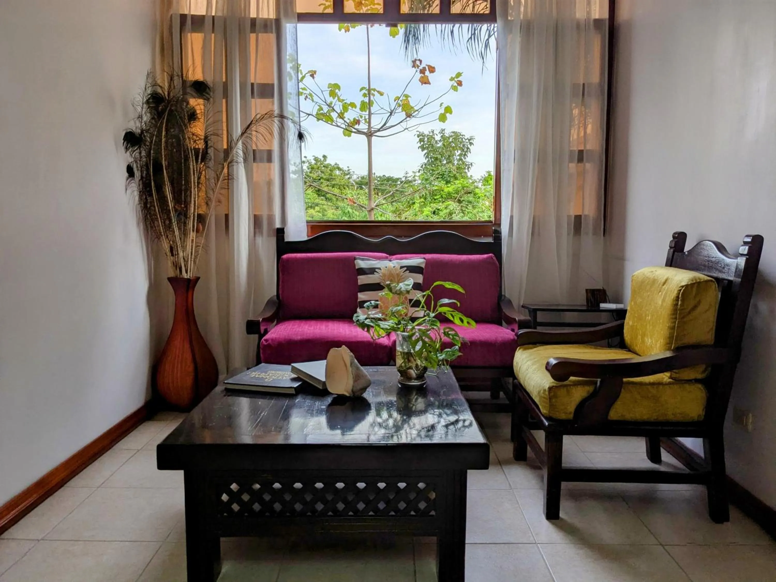 Living room in Hostal Macaw