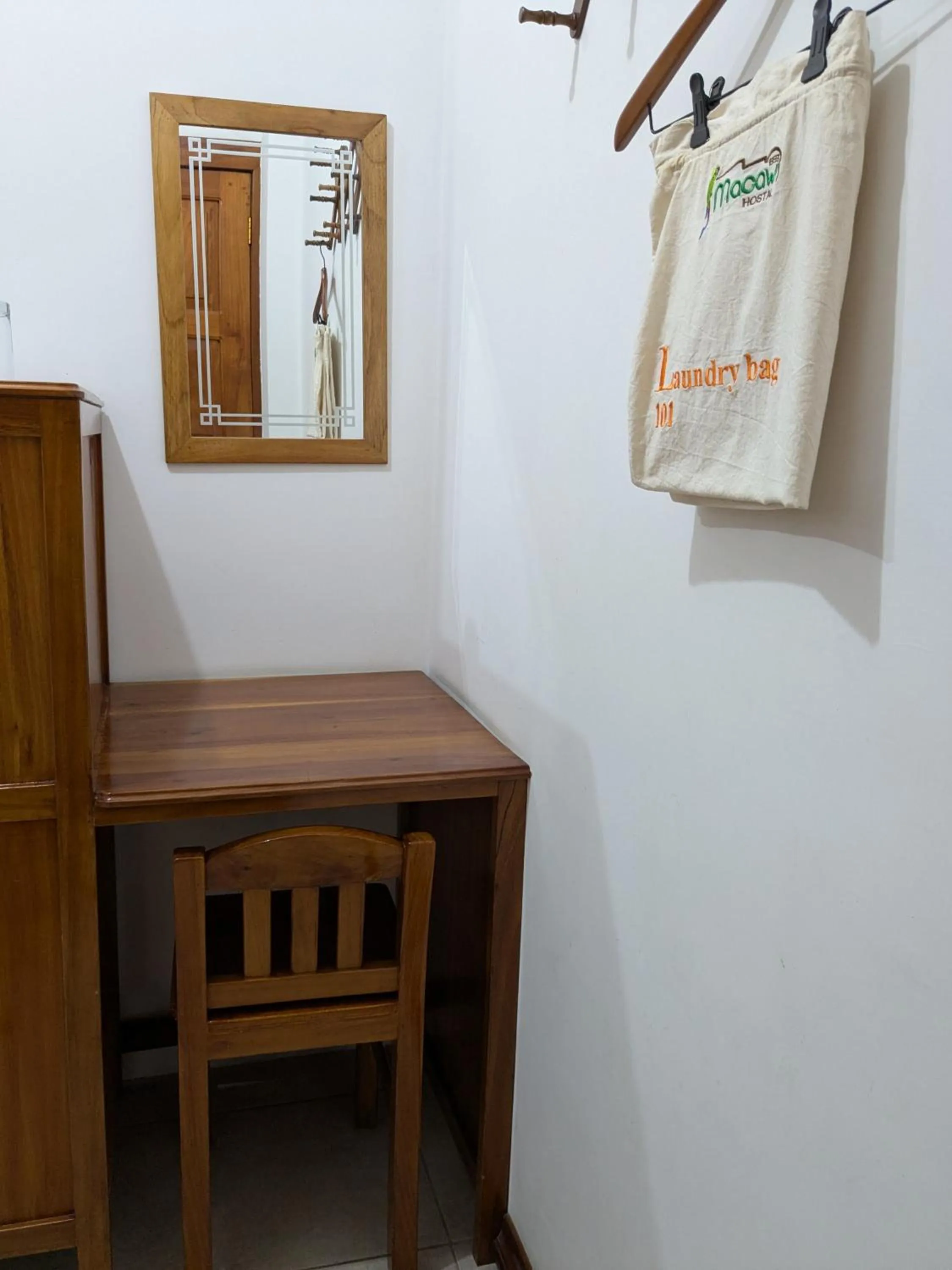 furniture in Hostal Macaw