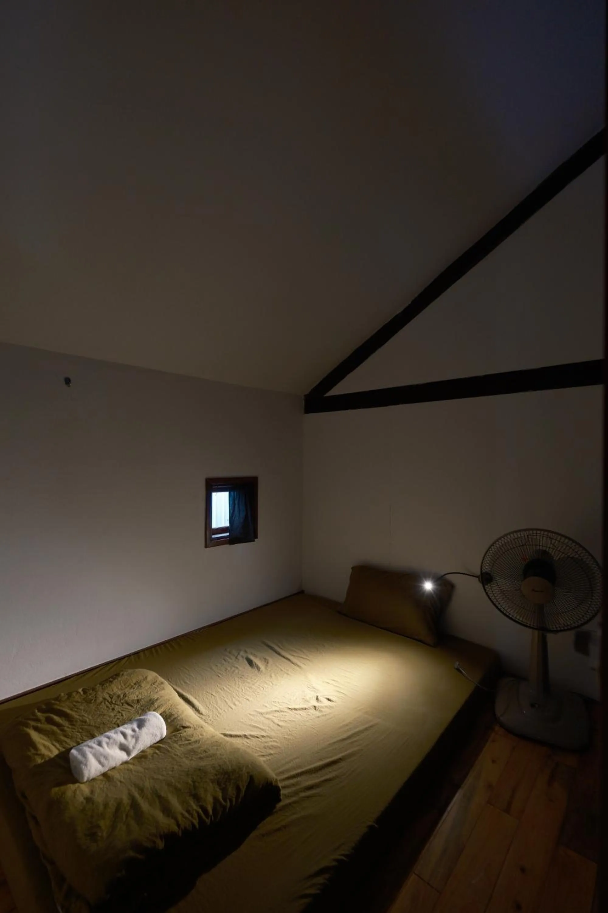 Bedroom, Bed in a-mâze house