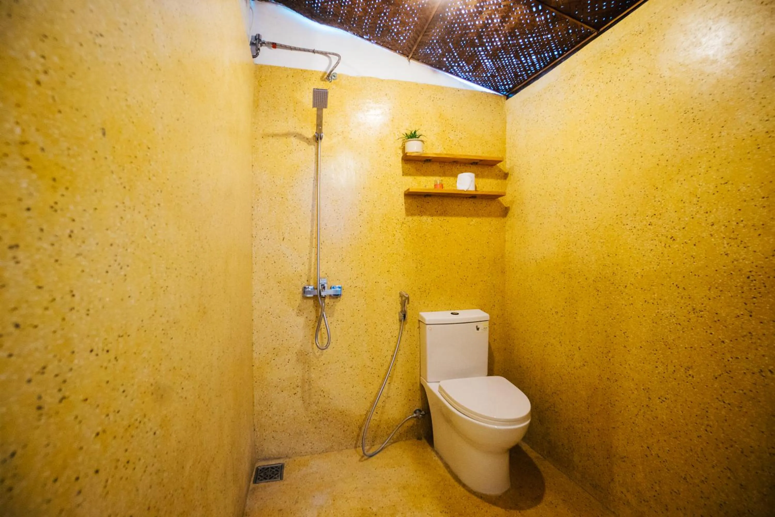 Bathroom in a-mâze house
