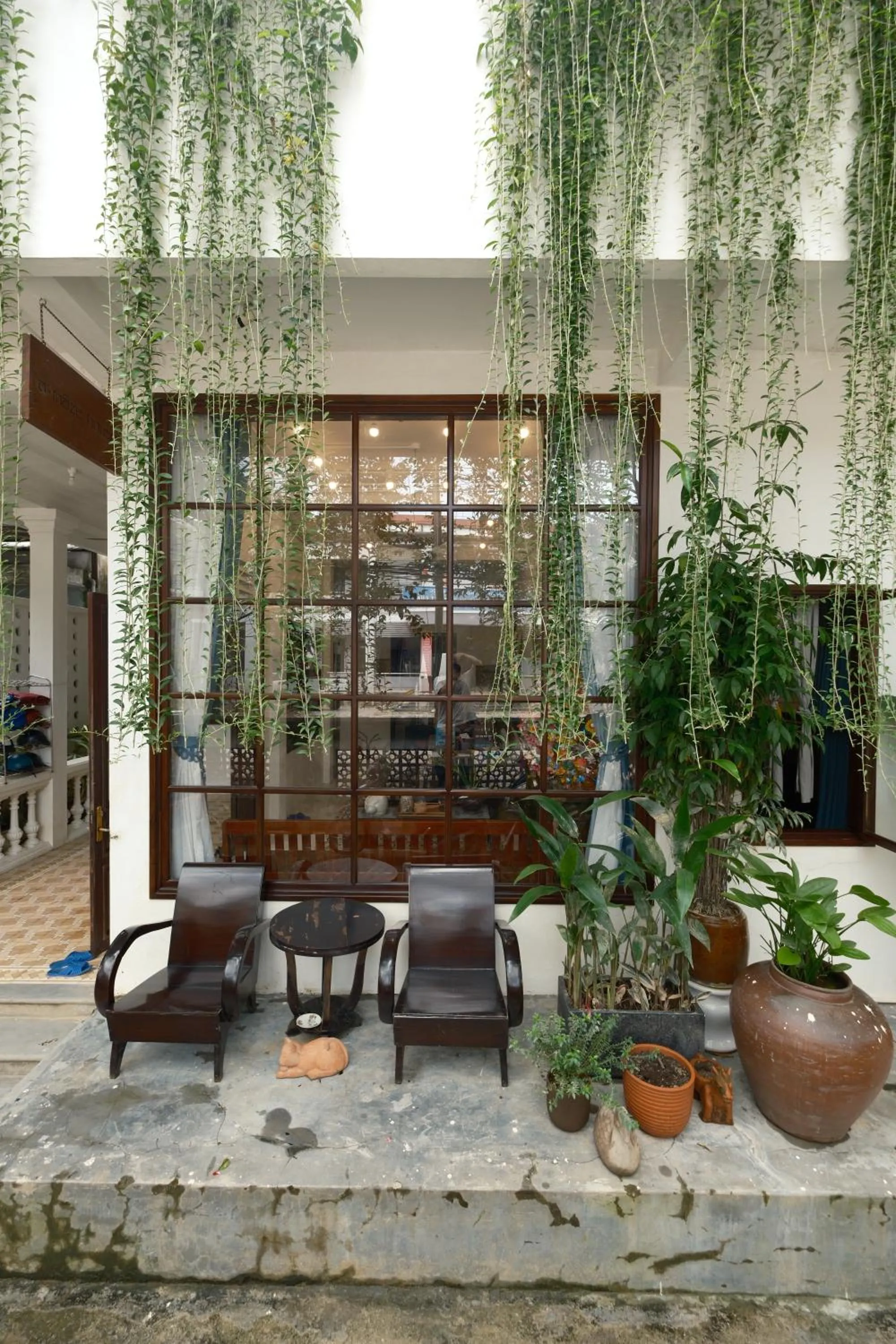 Facade/entrance in a-mâze house