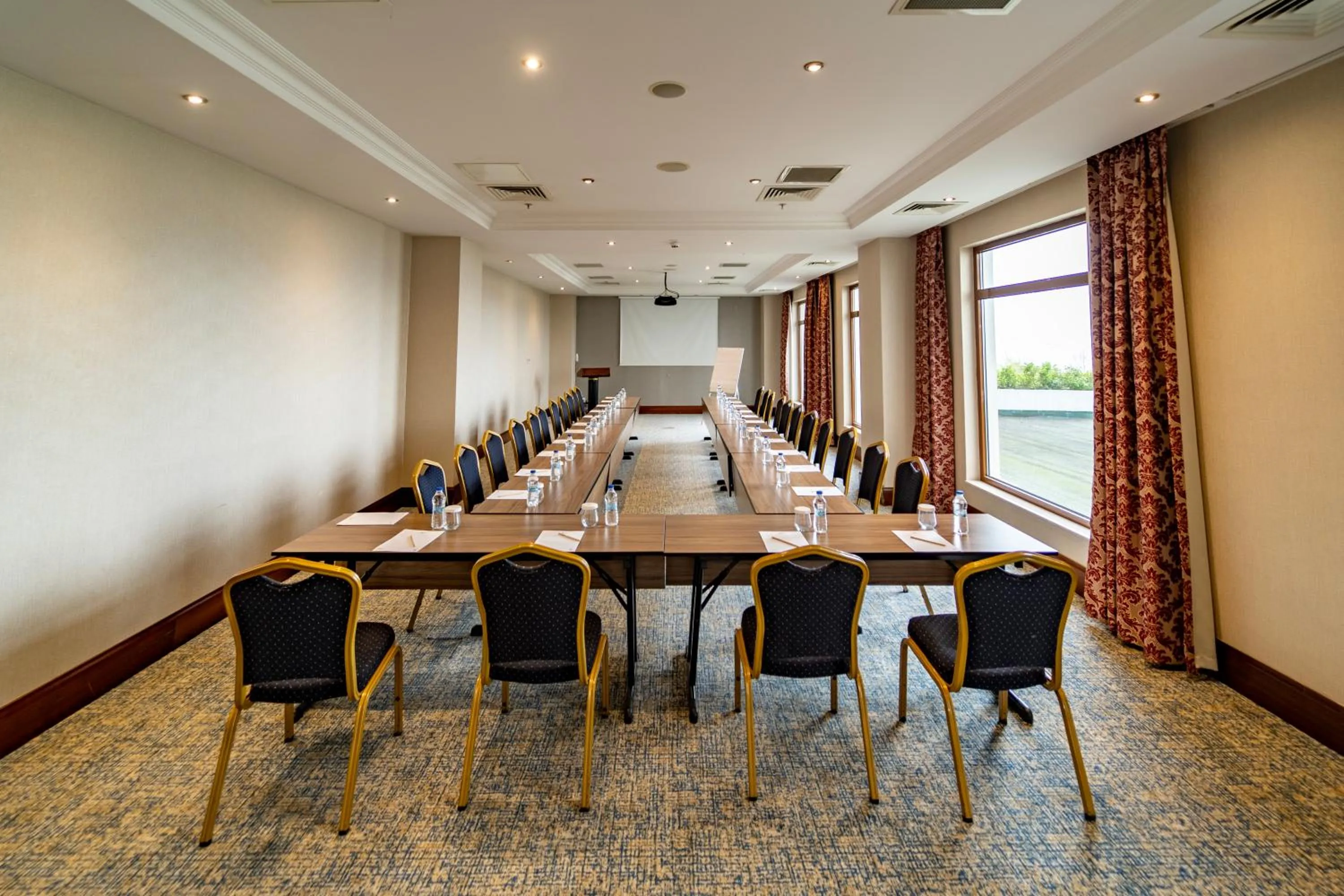 Meeting/conference room in Wellborn Luxury Hotel
