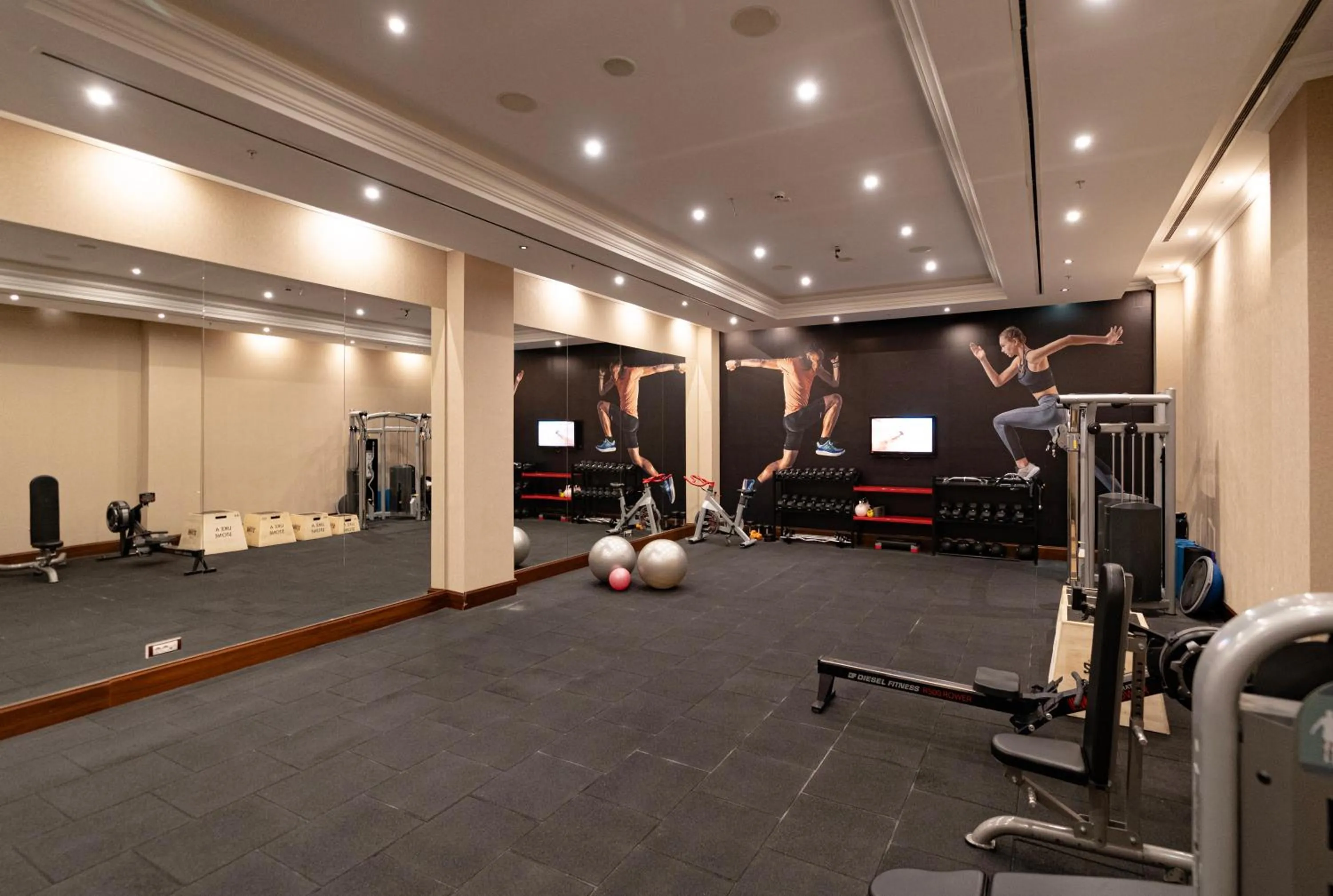 Fitness centre/facilities in Wellborn Luxury Hotel