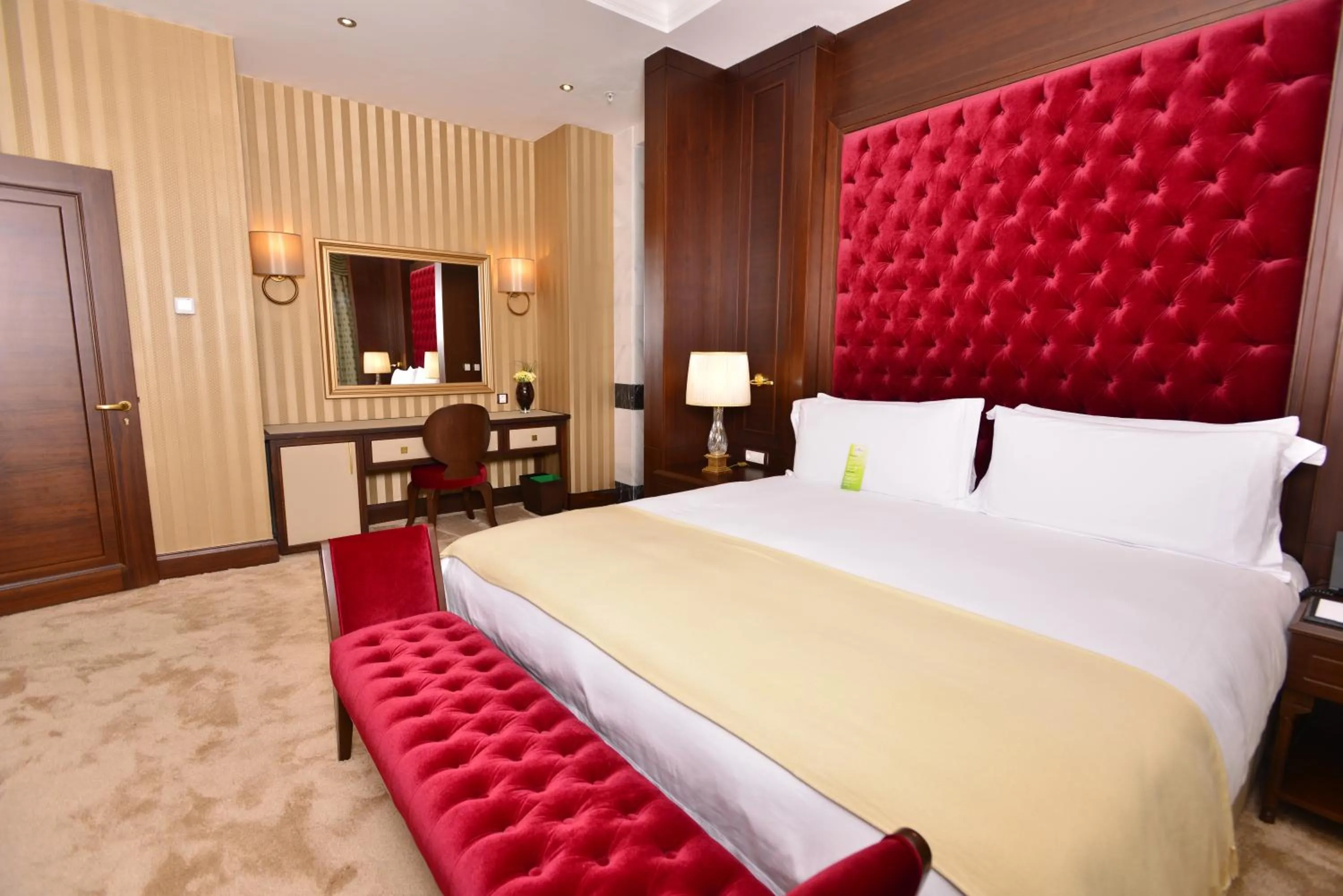 Bed in Wellborn Luxury Hotel