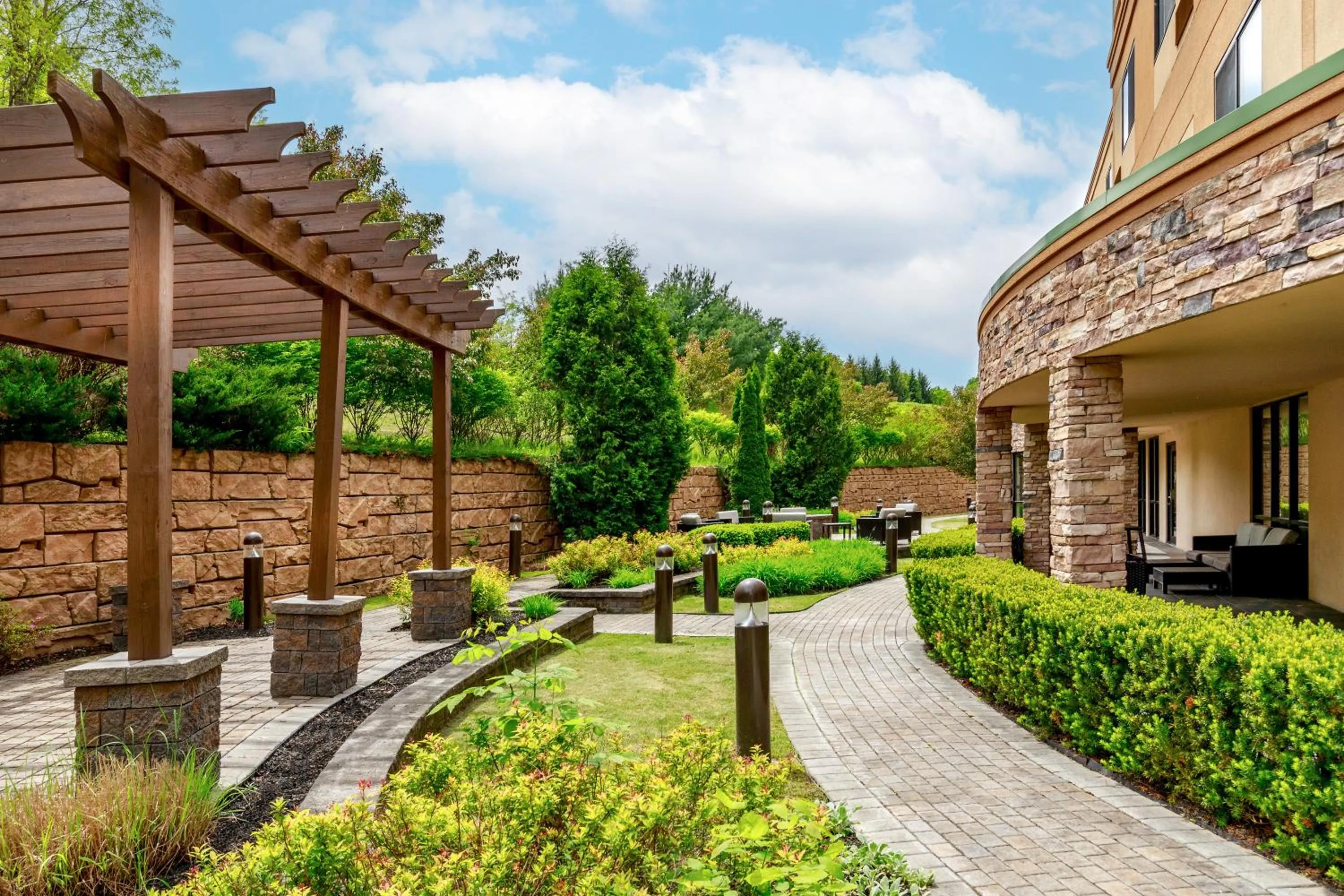 Patio in Courtyard by Marriott Oneonta