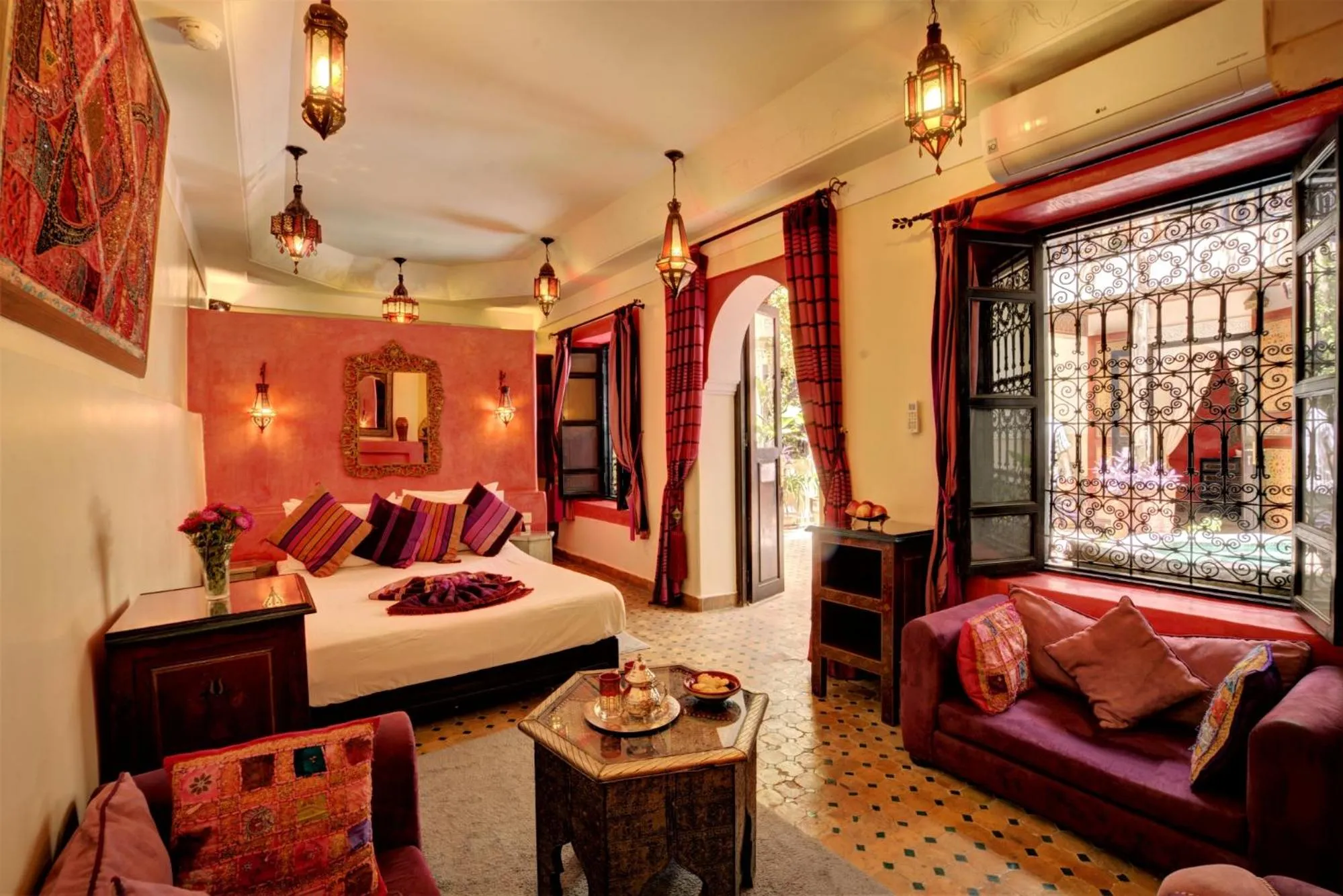 Bed in Riad Dar El Souk