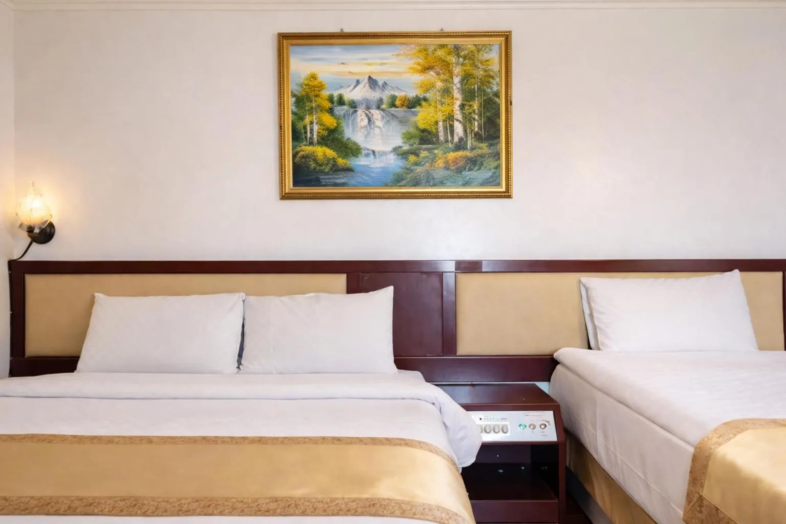 Photo of the whole room, Bed in Inn Sun Hotel