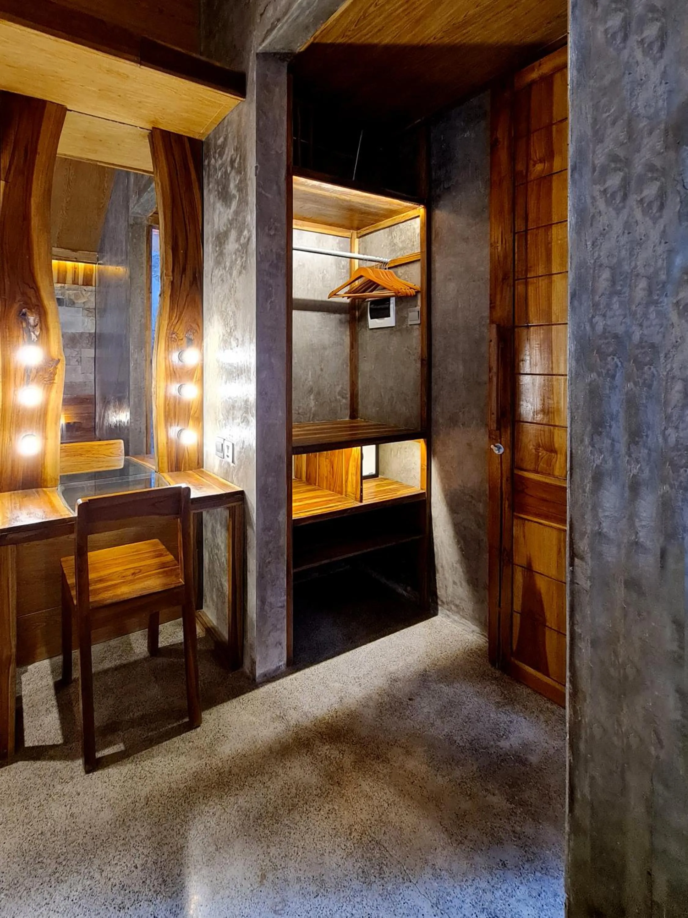 hair dresser in Batatu Resort - Adults Only