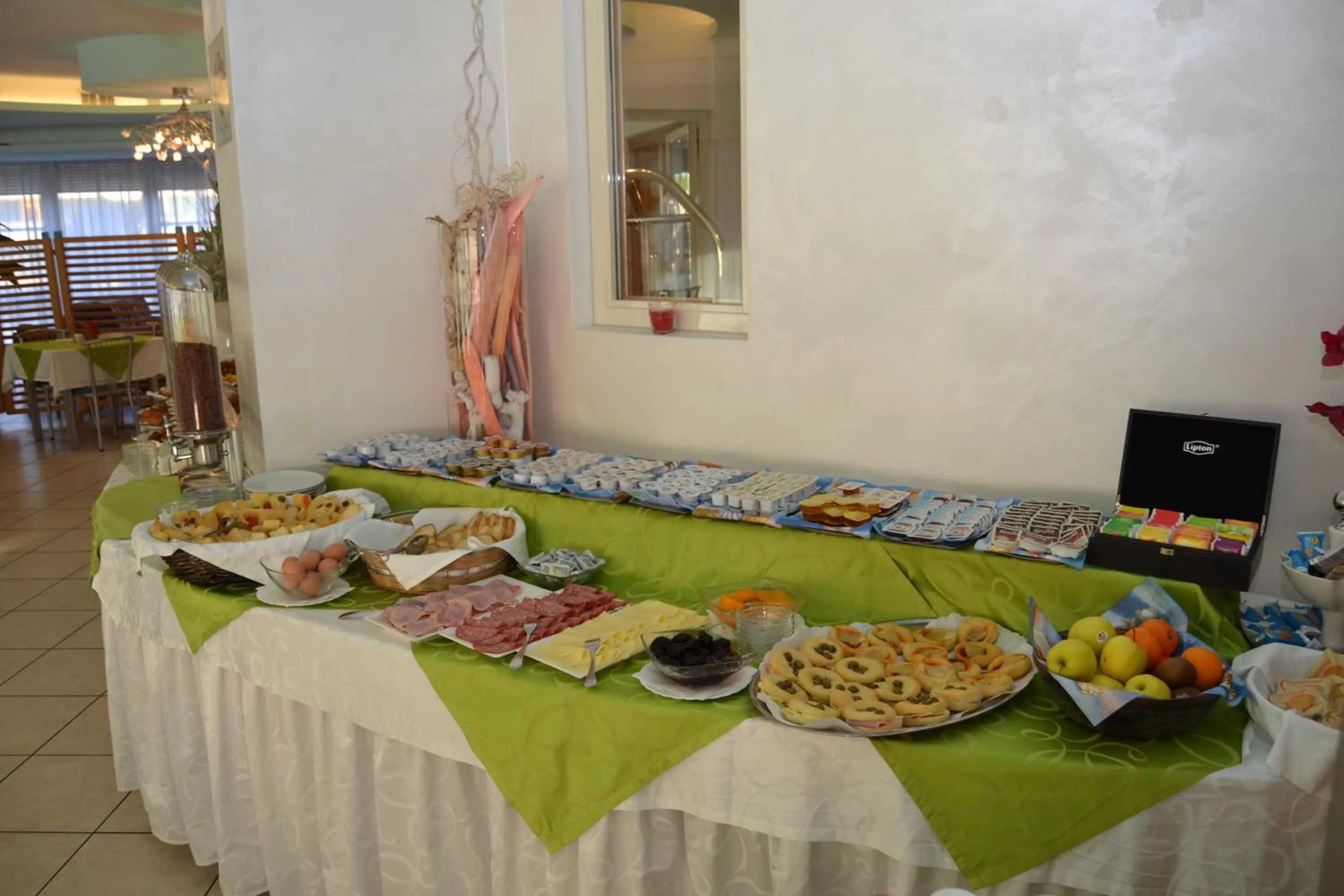 Buffet breakfast in Hotel Zenith