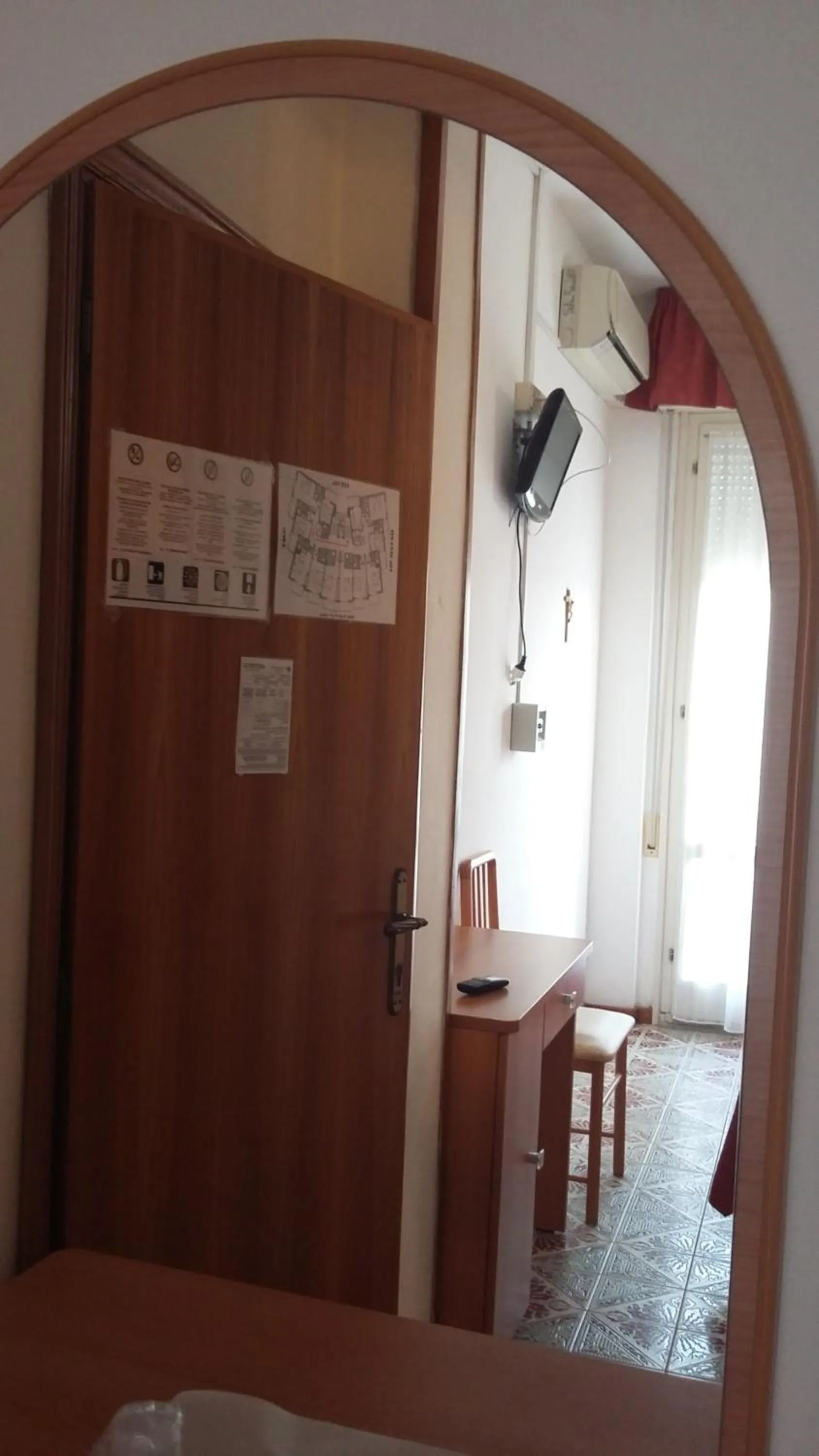 wardrobe in Hotel Zenith