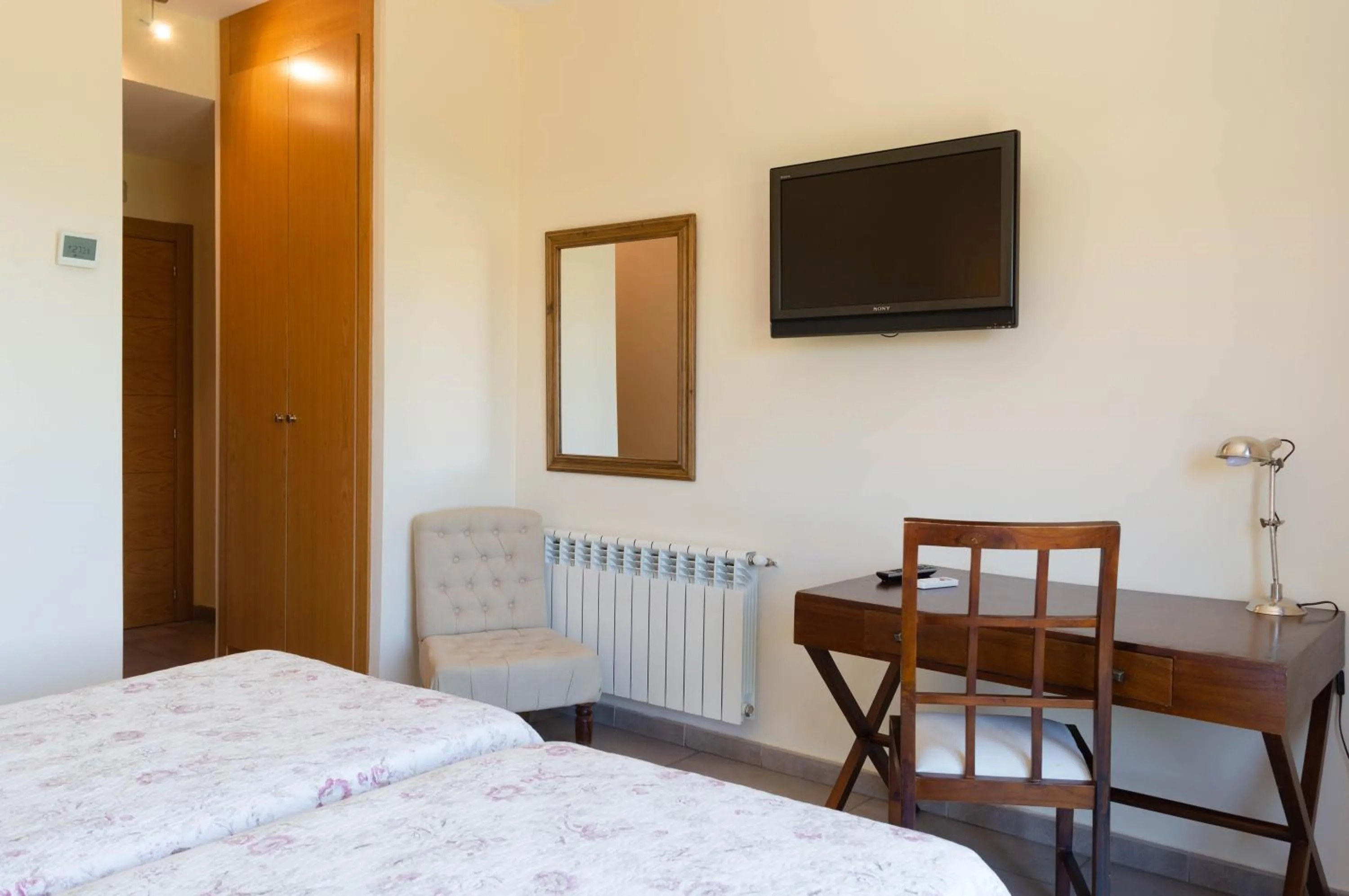 Area and facilities, Bed in Hotel El Rondón