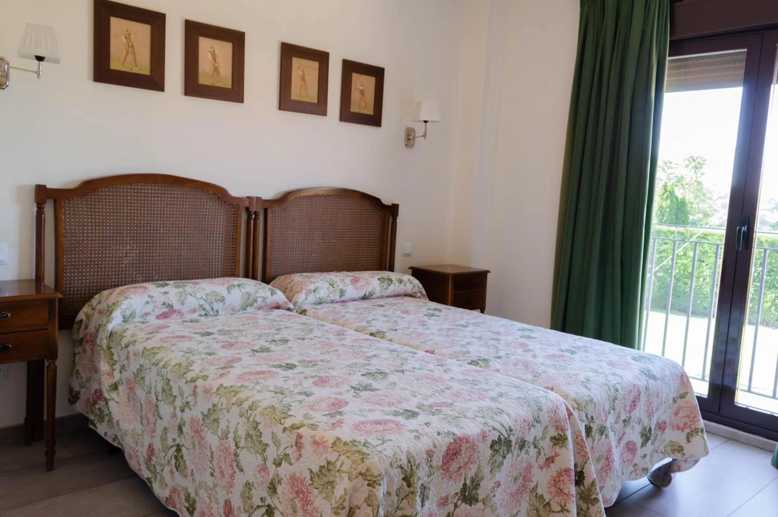 Area and facilities, Bed in Hotel El Rondón