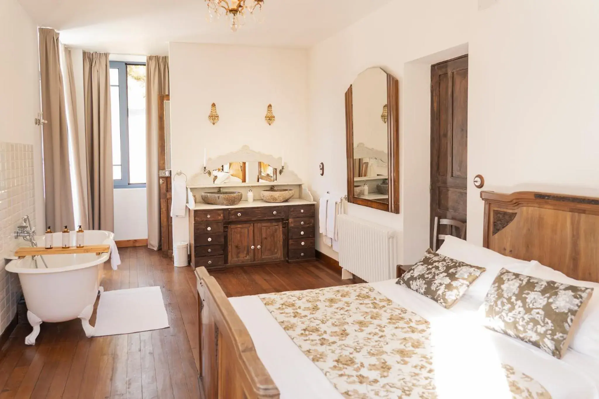 Double Room with Mountain View in U Fiordalisu Double Room with Mountain View in U Fiordalisu