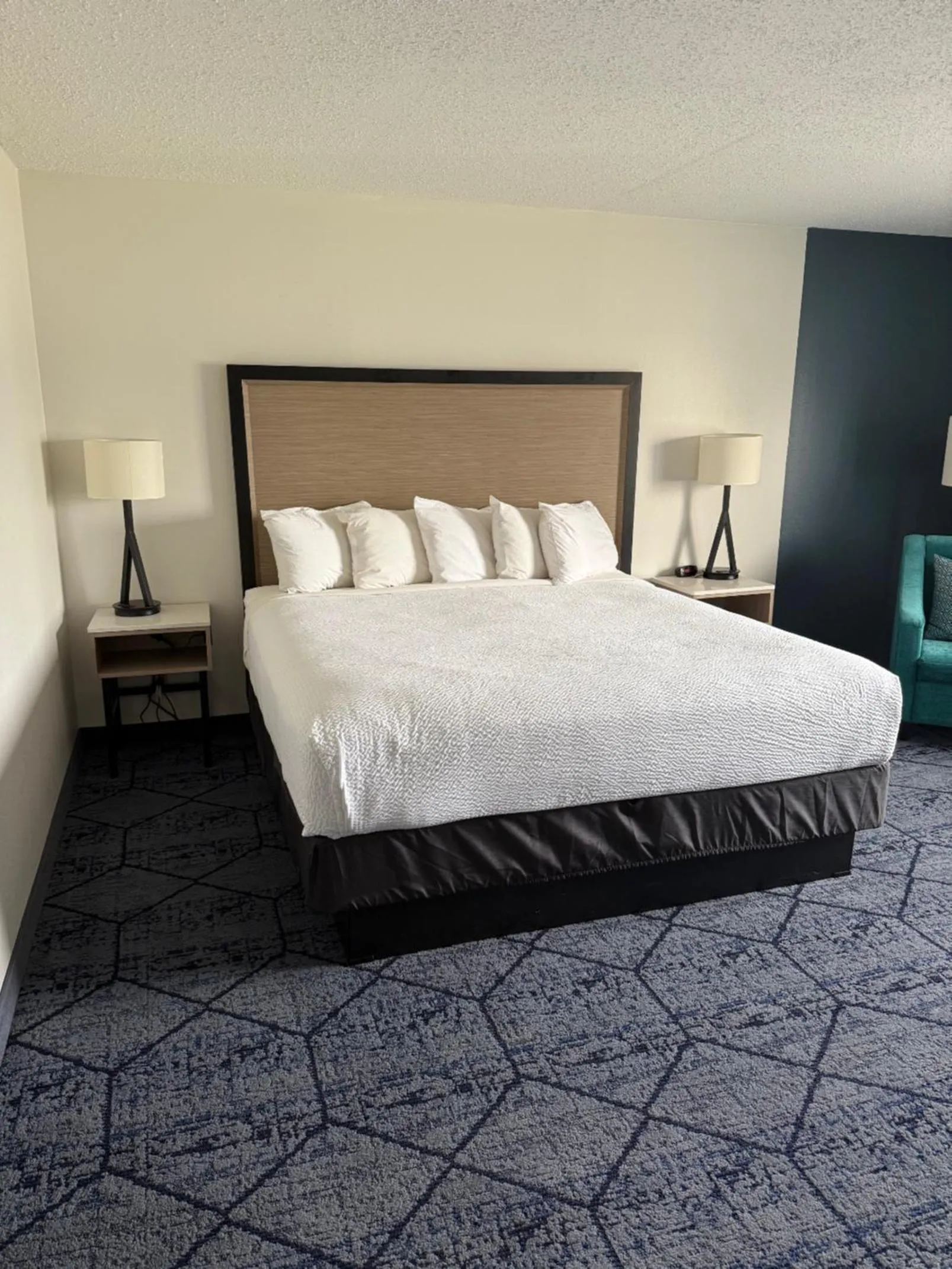 Bed in Baymont by Wyndham Columbia, MO