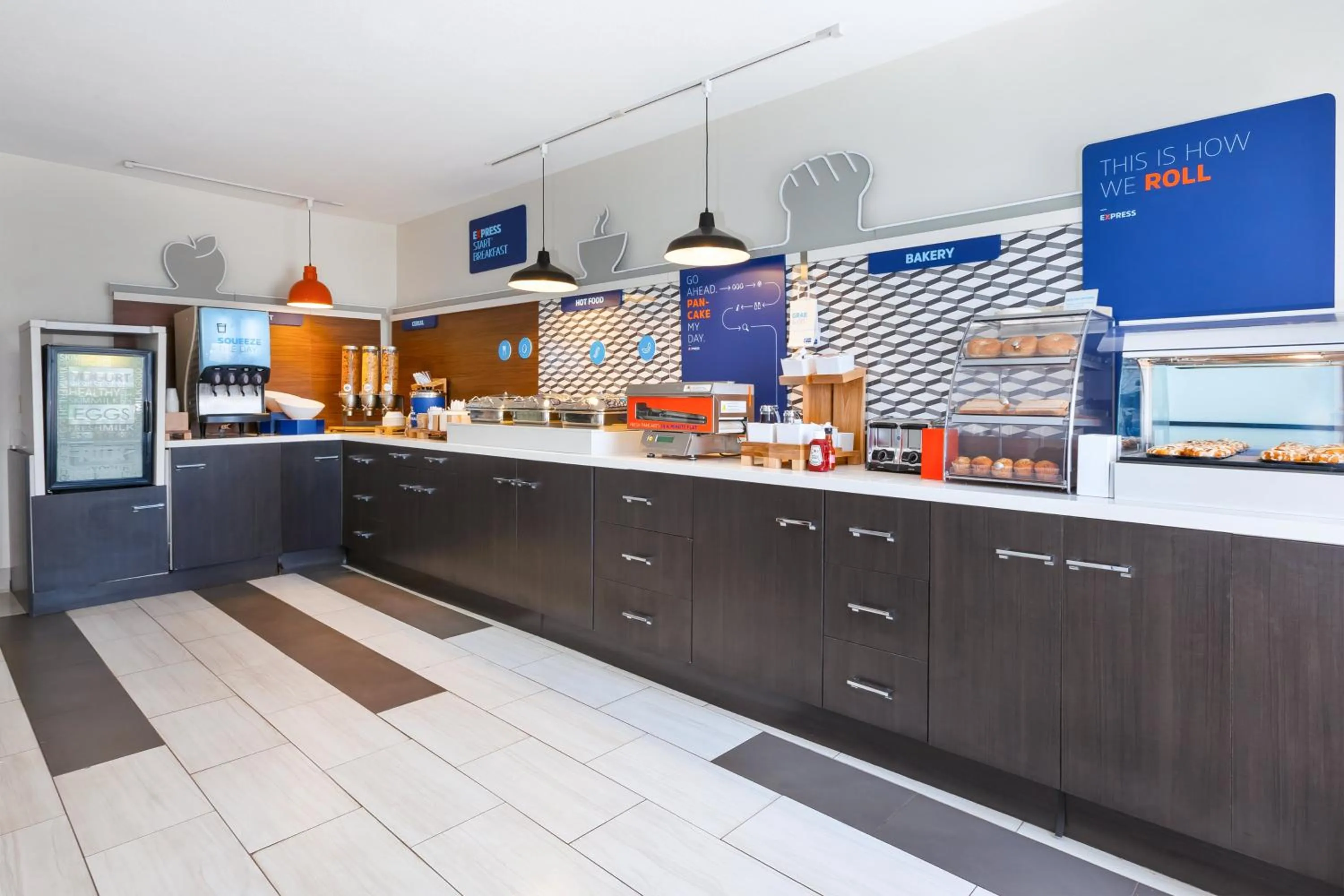 Breakfast in Holiday Inn Express and Suites Three Rivers by IHG