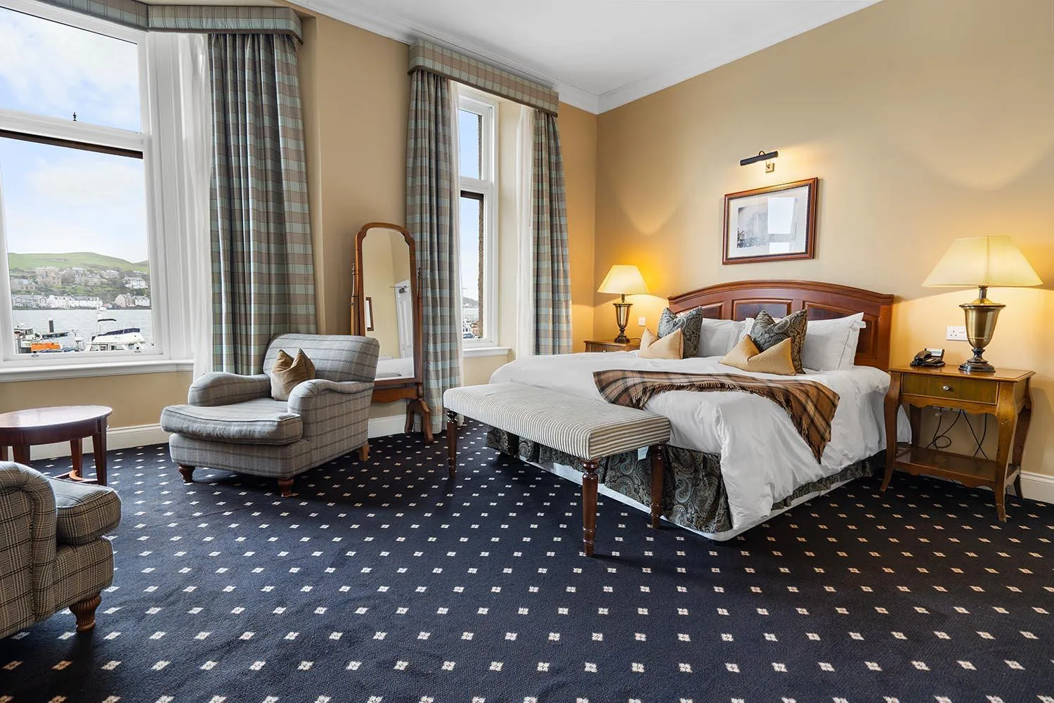 Bed in The Royal Hotel Campbeltown