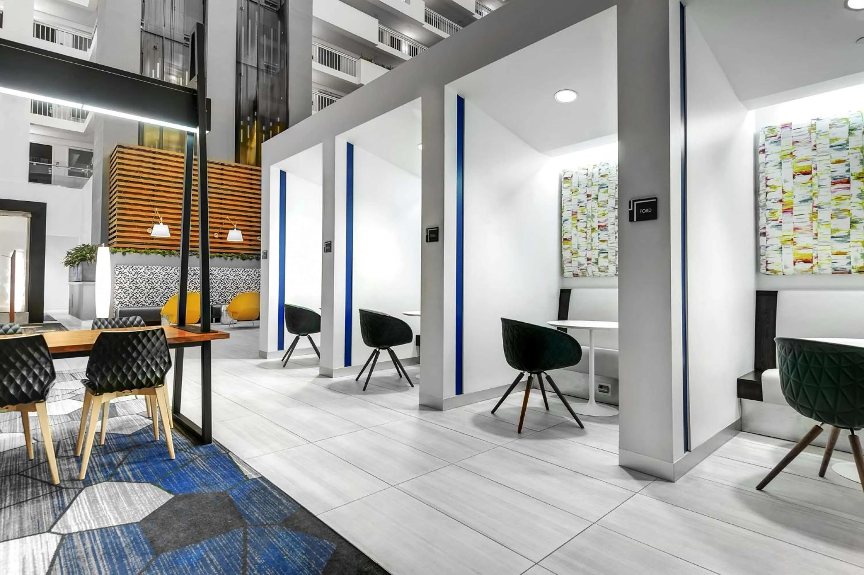 Lobby or reception in Embassy Suites by Hilton Raleigh Crabtree