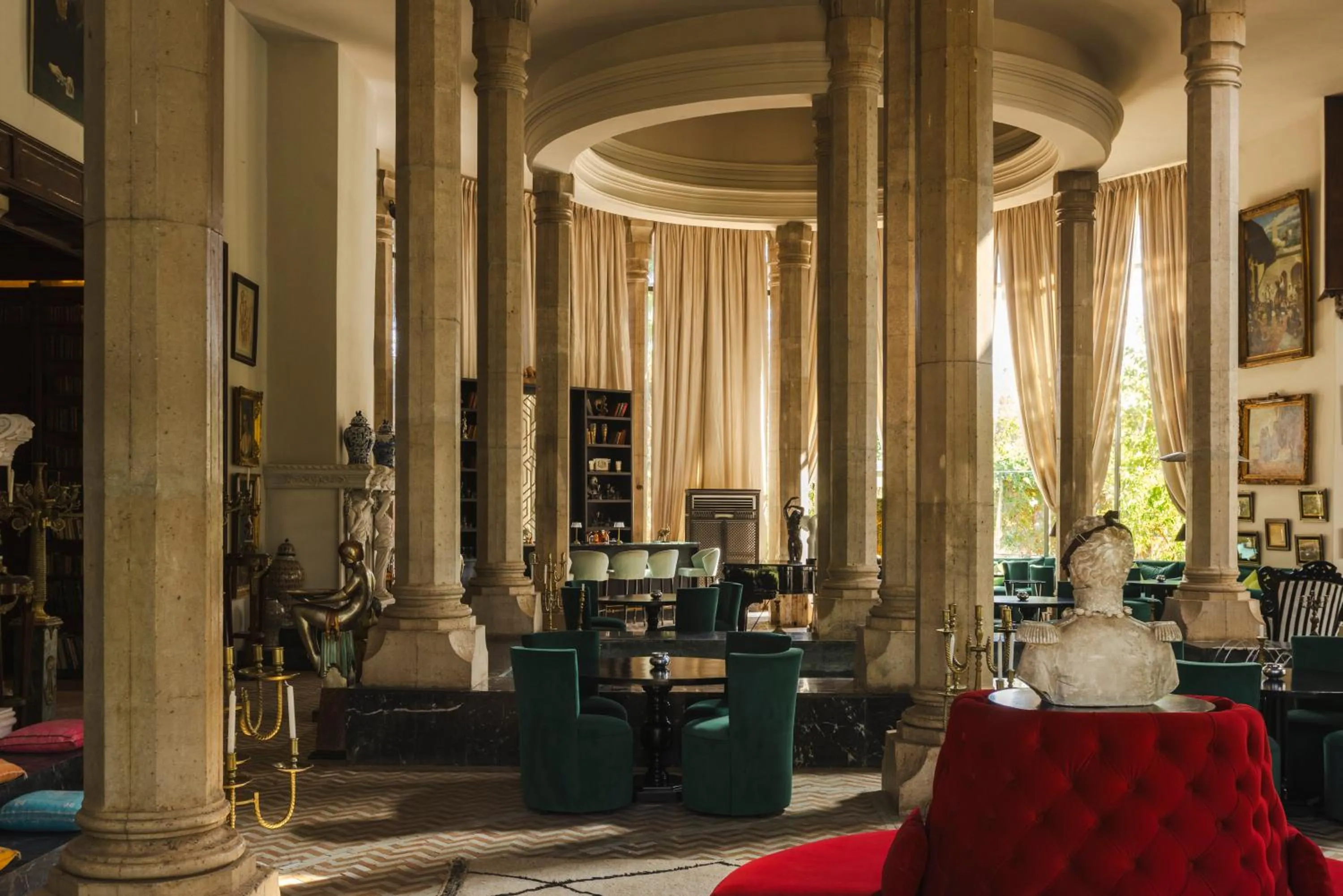 Restaurant/places to eat in Le Palais Rhoul and Spa