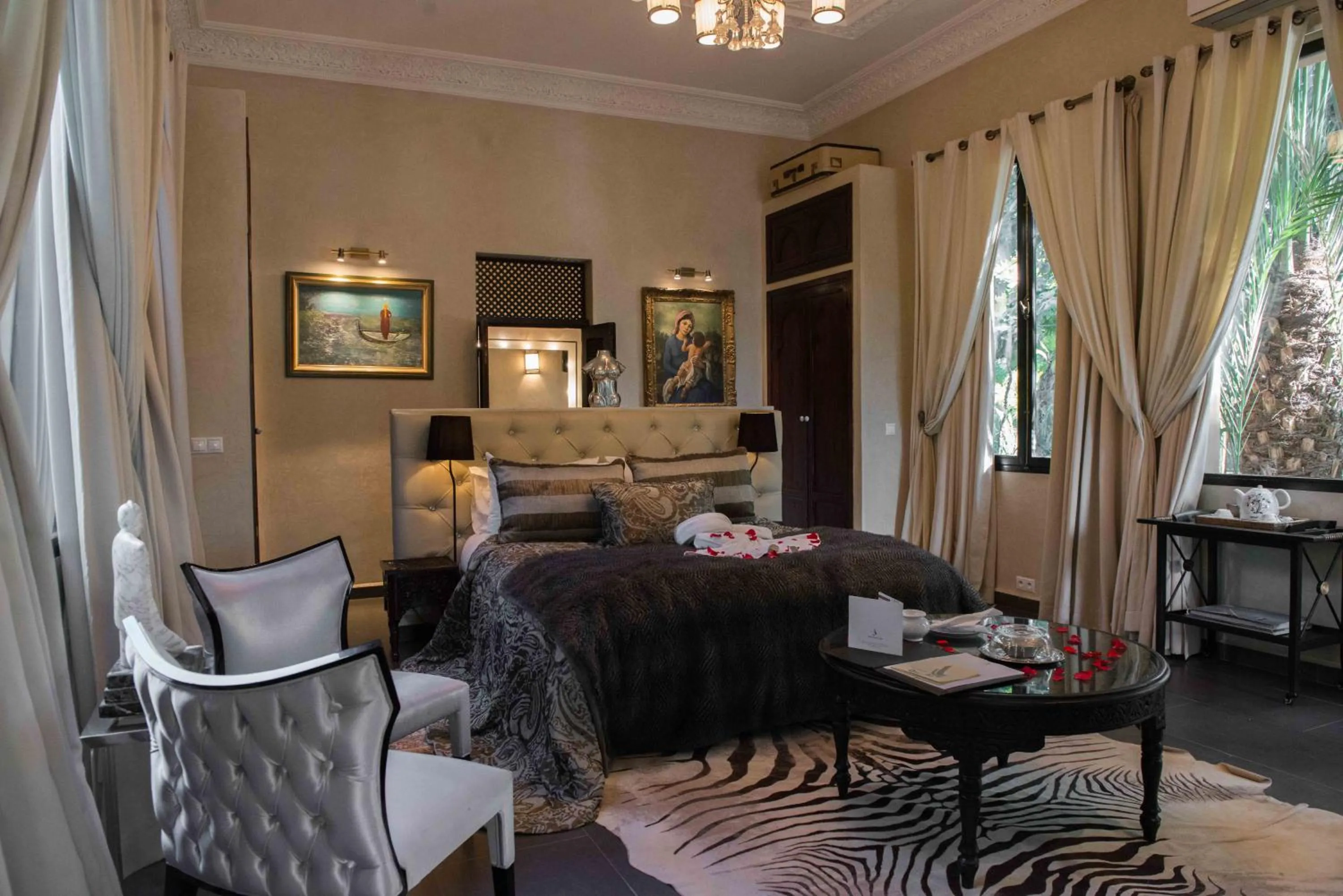 Living room in Le Palais Rhoul and Spa