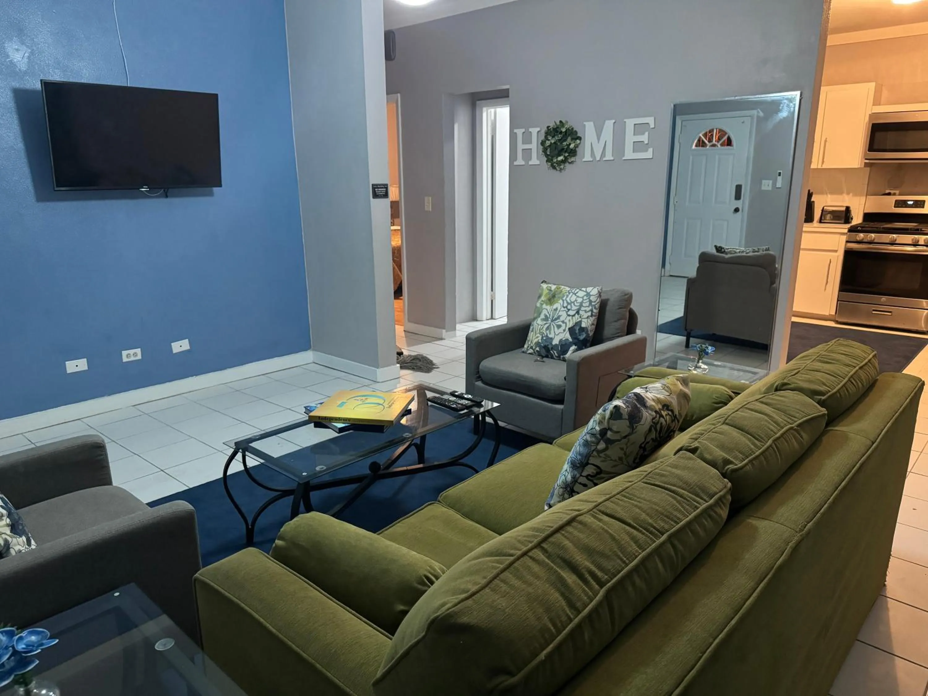 Living room in Kozy Bahamas Getaway