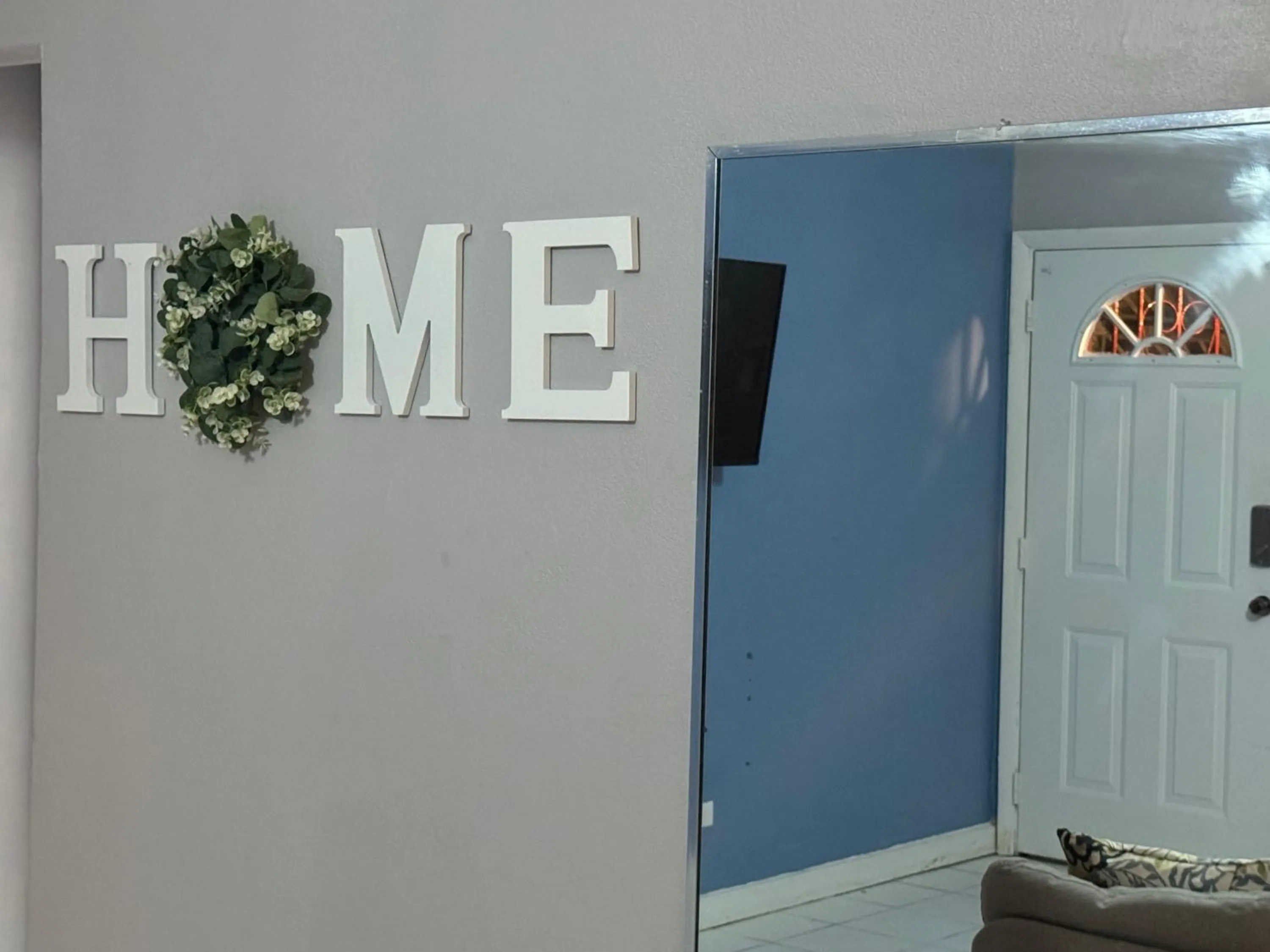 Text overlay in Kozy Bahamas Getaway