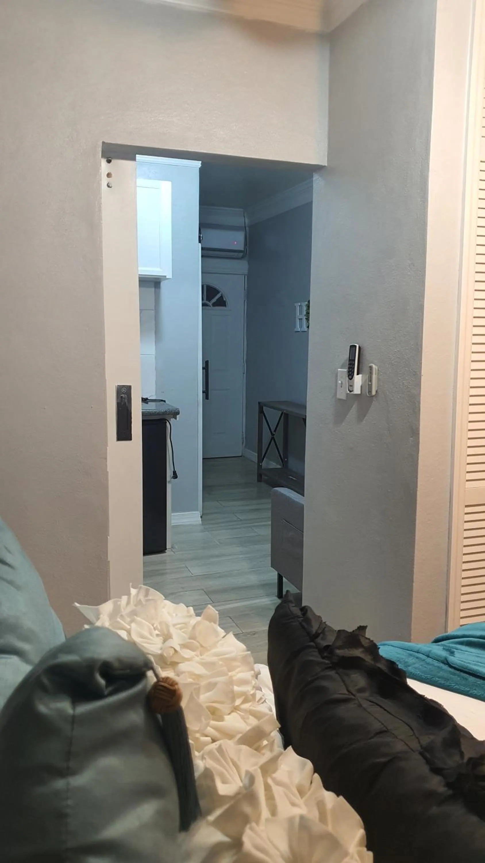 Living room, Bed in Kozy Bahamas Getaway