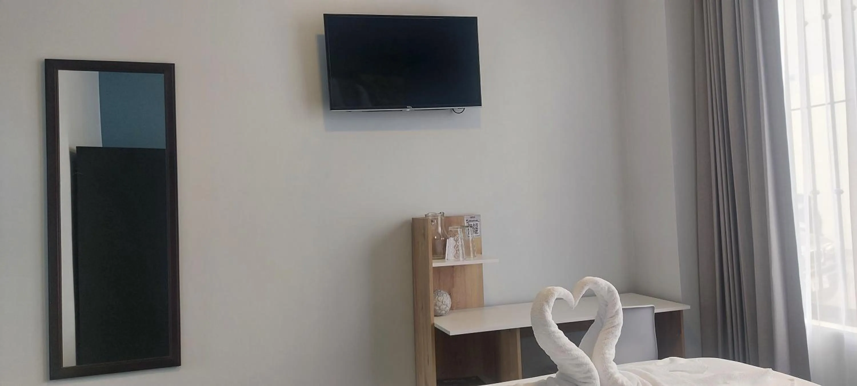 TV and multimedia, Bed in Hotel Luckys