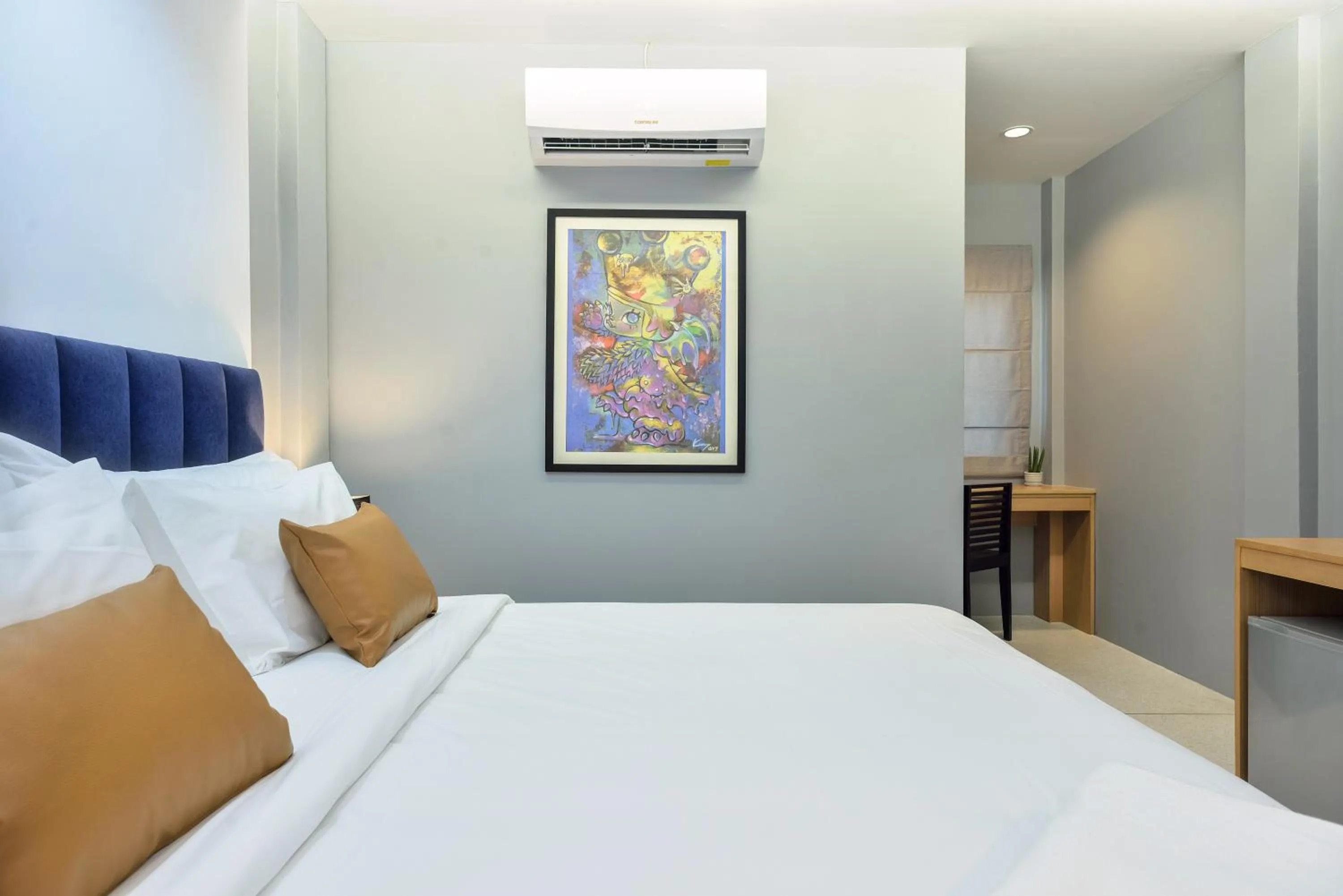 Bed in Castle Black Bangkok