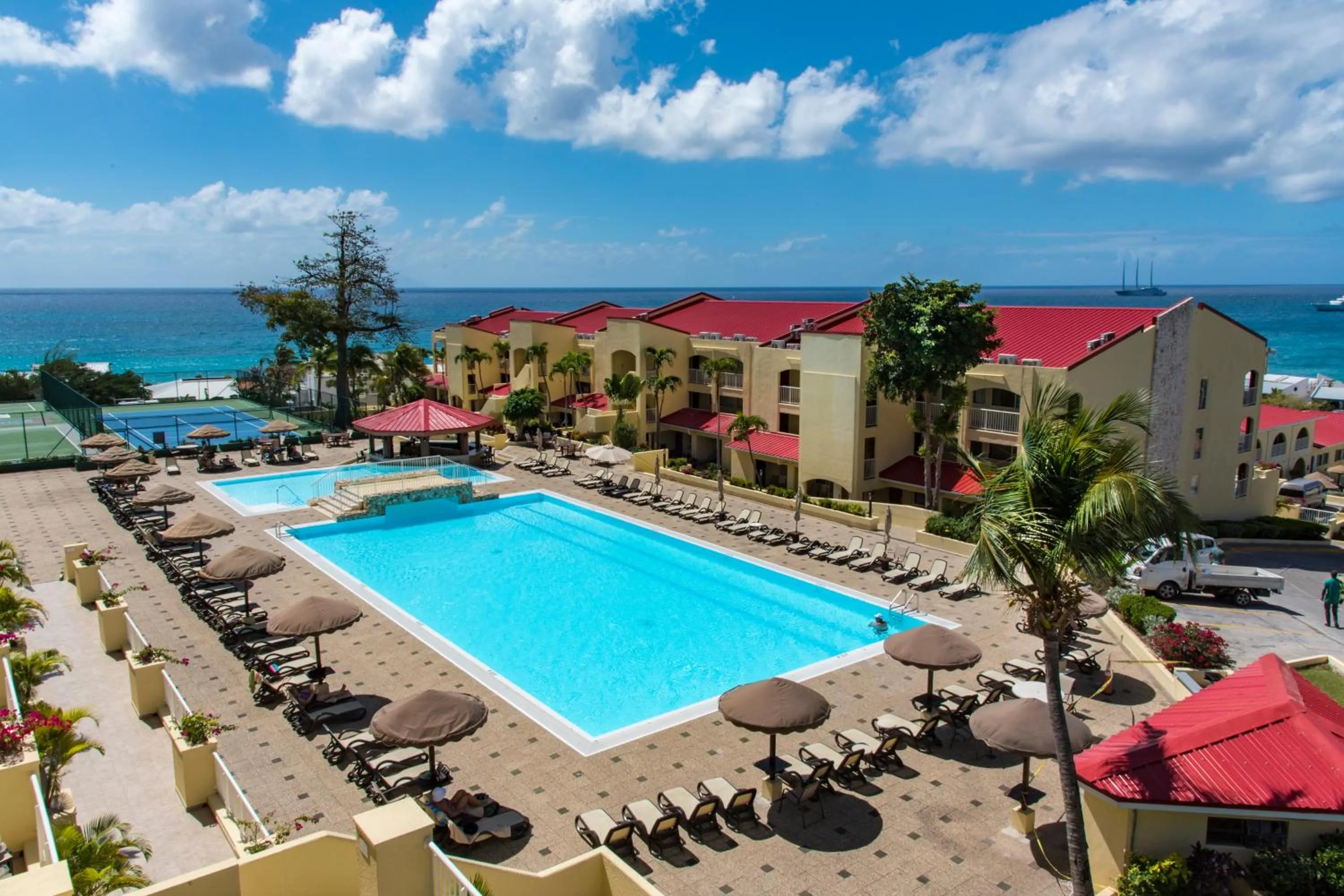 Swimming pool in Simpson Bay Resort Marina & Spa