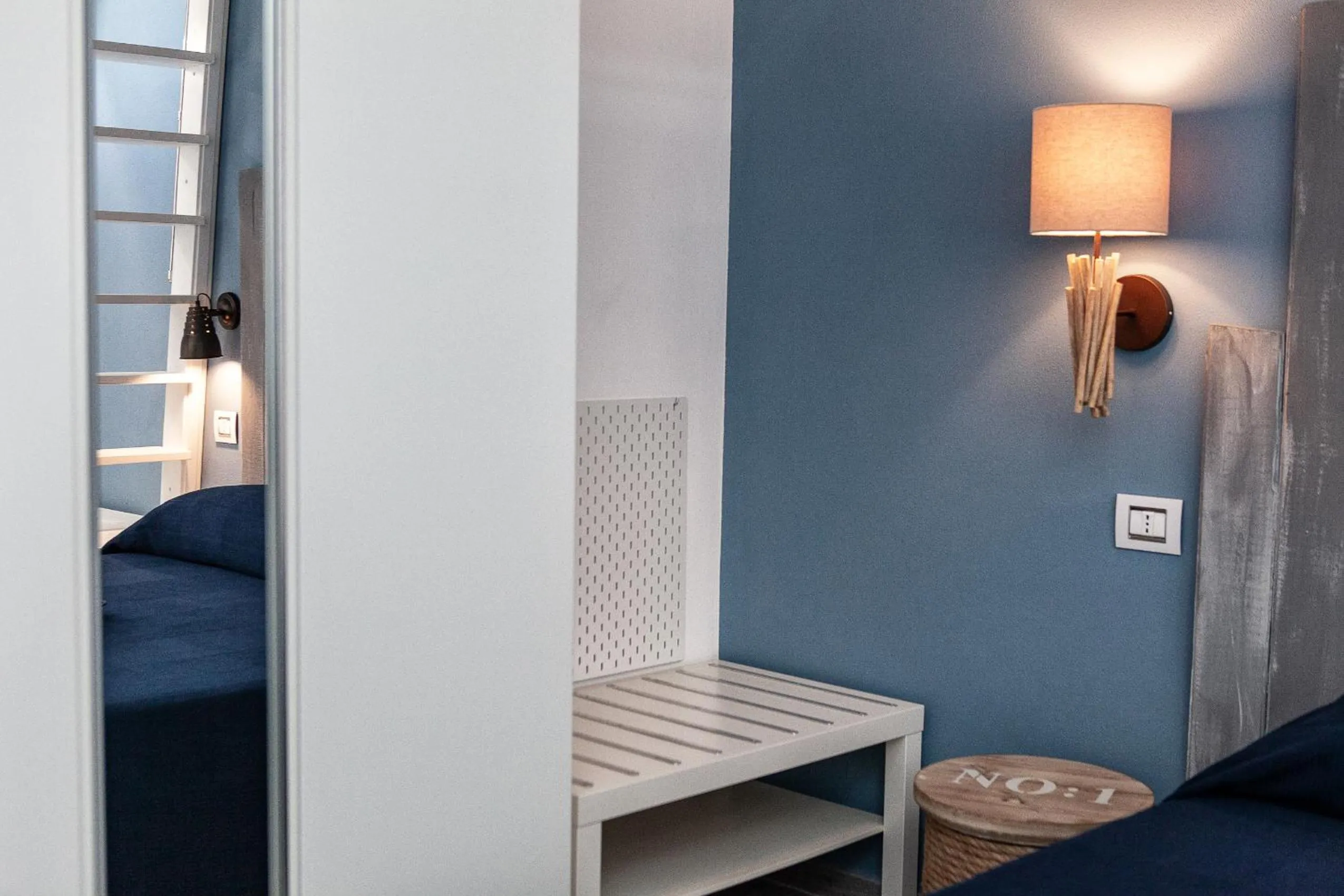 Decorative detail, Bed in 150 LatoMare