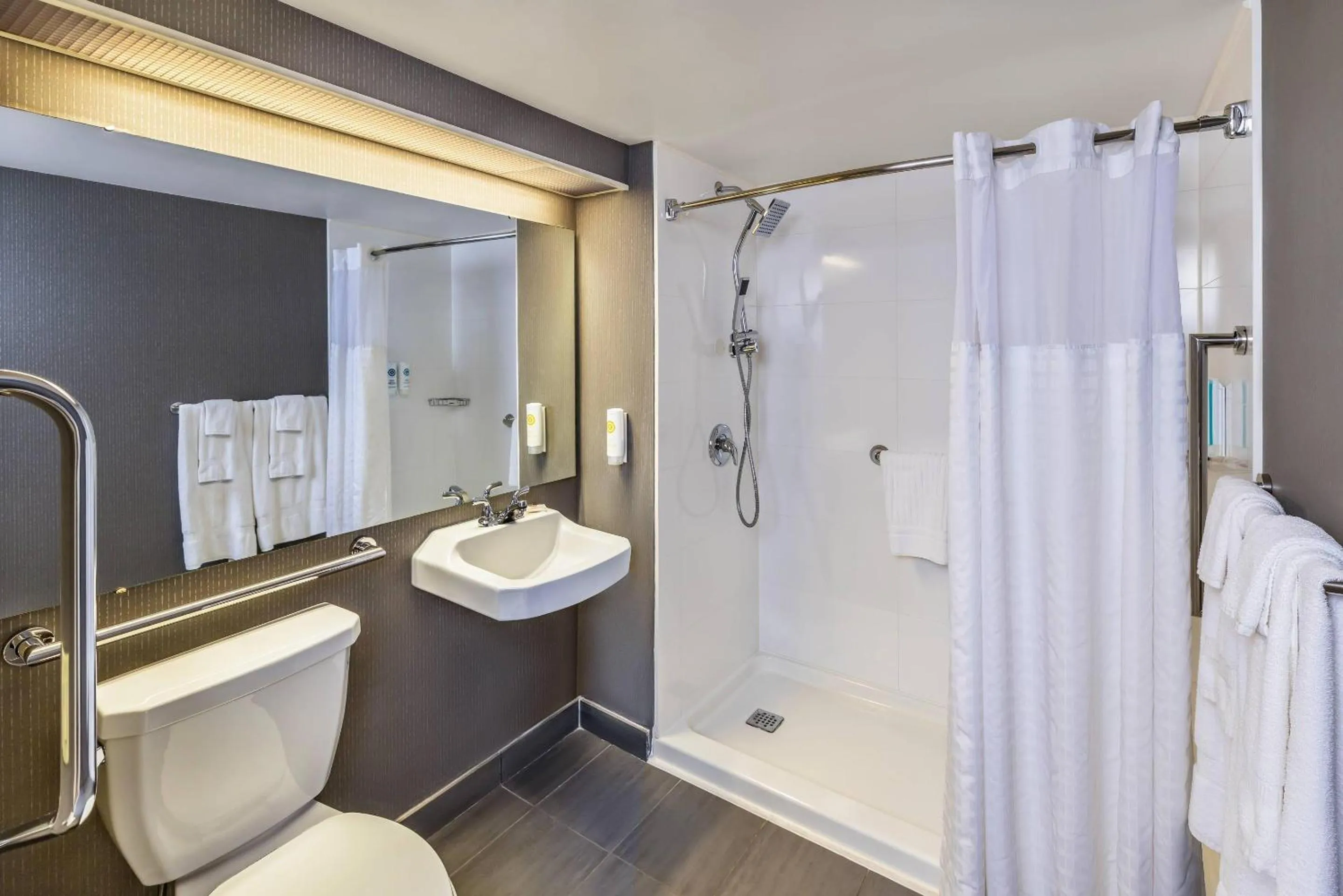 Bedroom in Comfort Inn