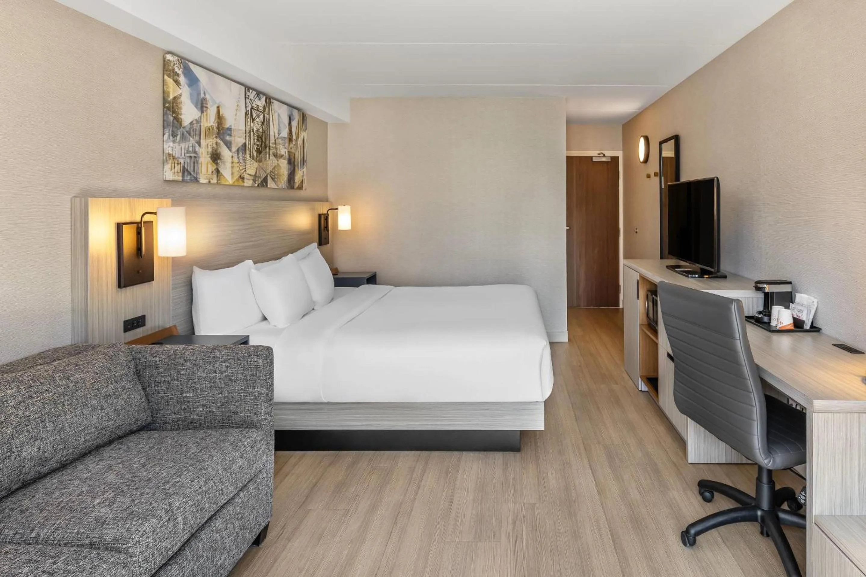 Bedroom, Bed in Comfort Inn