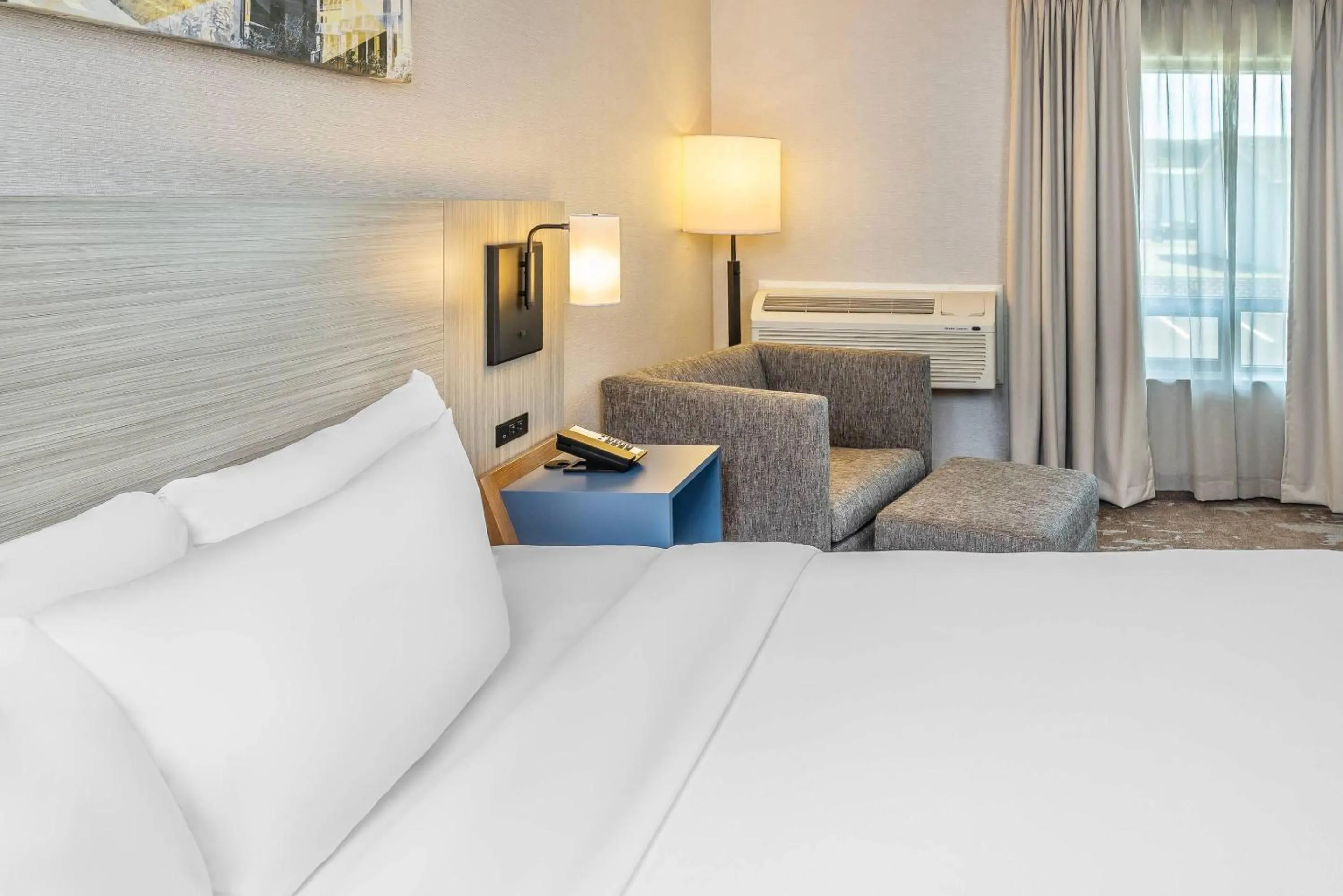 Bedroom, Bed in Comfort Inn