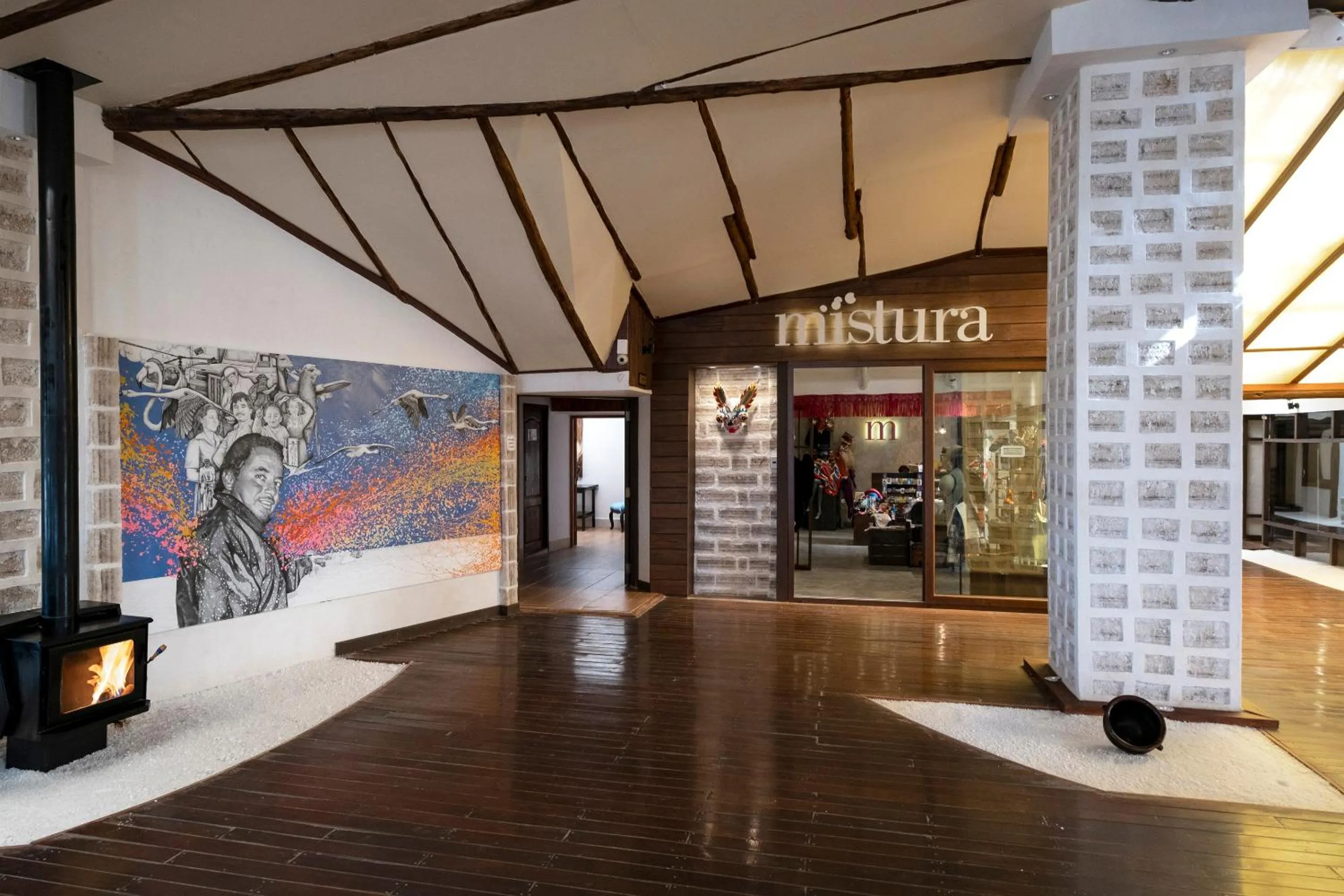 Property building in Hotel Palacio de Sal