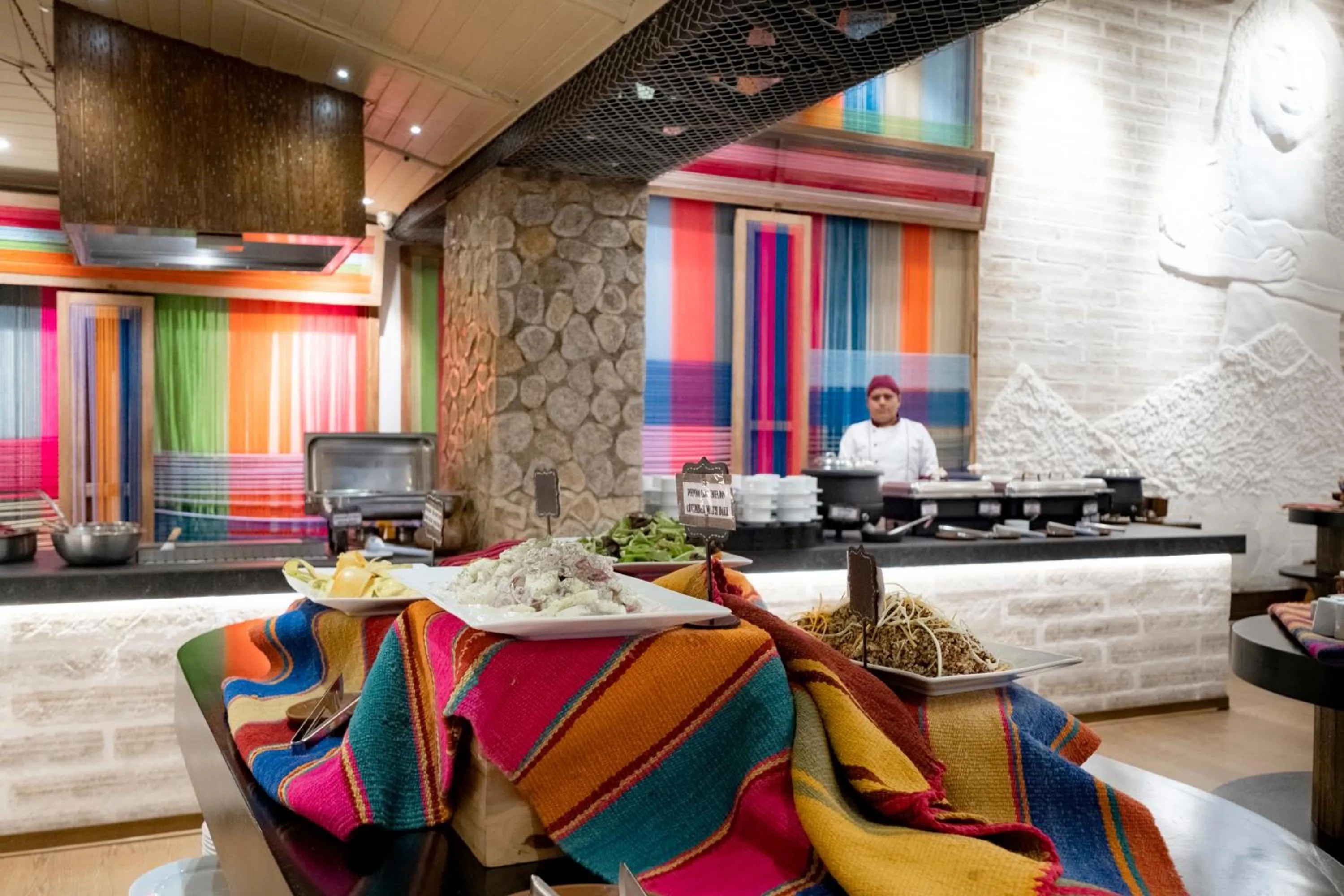 Restaurant/places to eat in Hotel Palacio de Sal