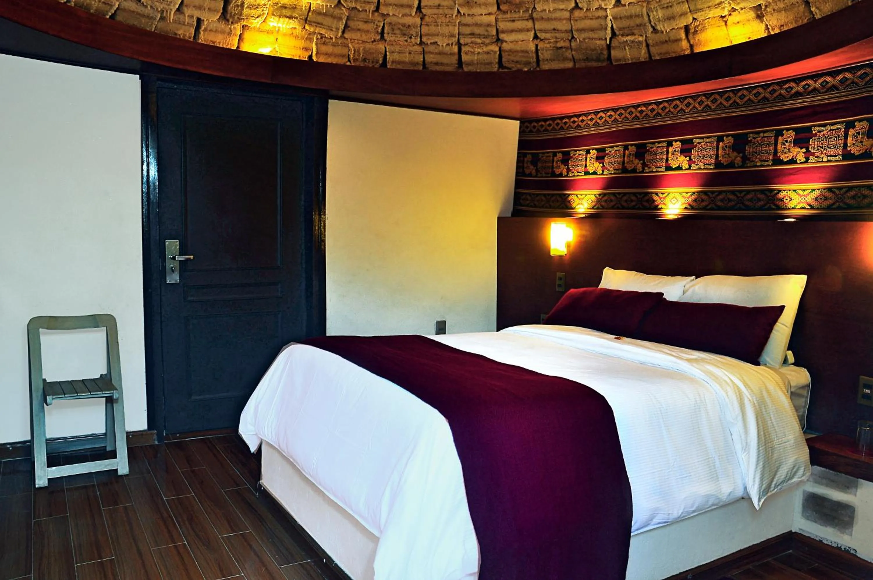 Bedroom, Bed in Hotel Palacio de Sal