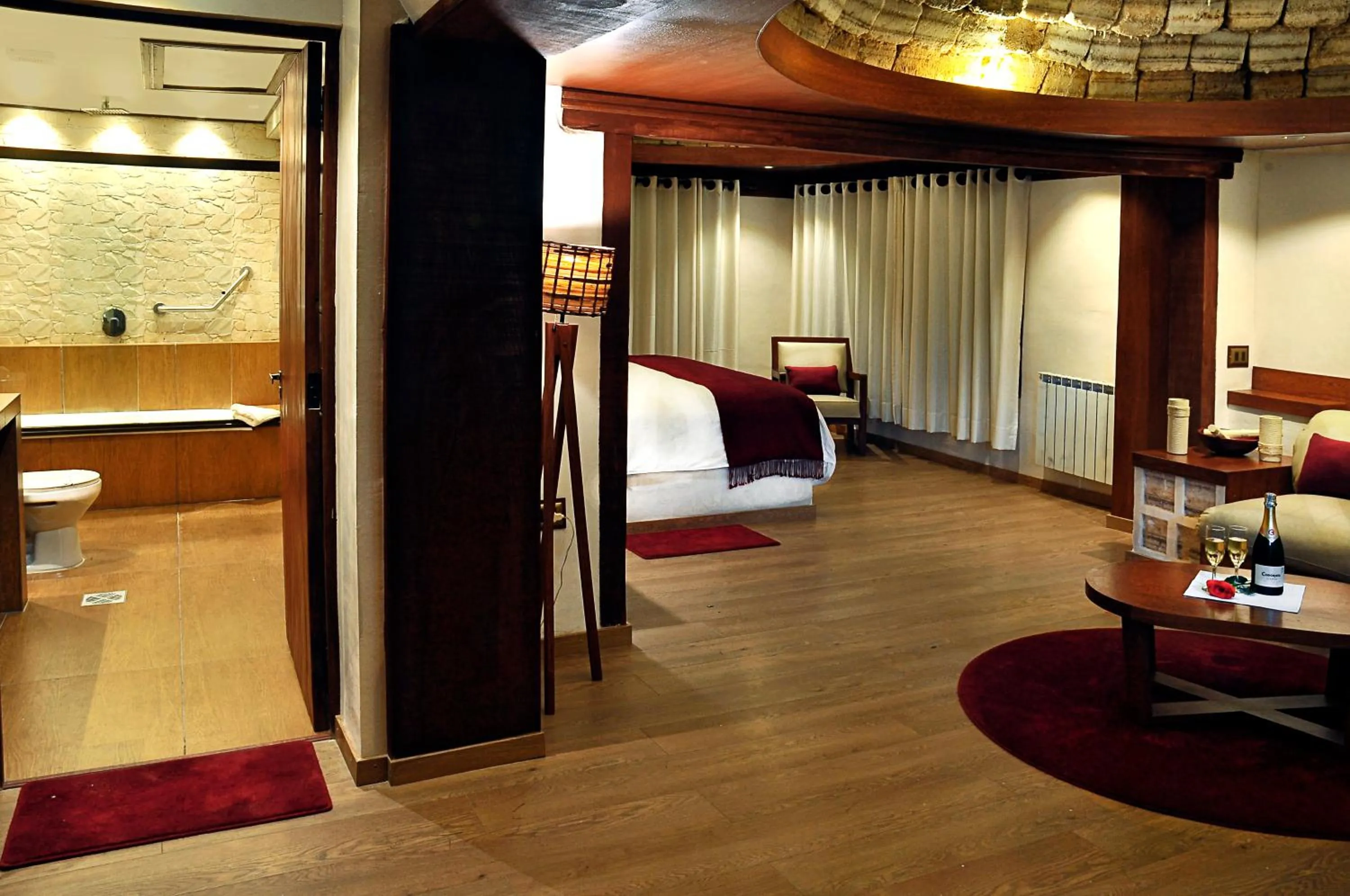 Photo of the whole room, Bed in Hotel Palacio de Sal