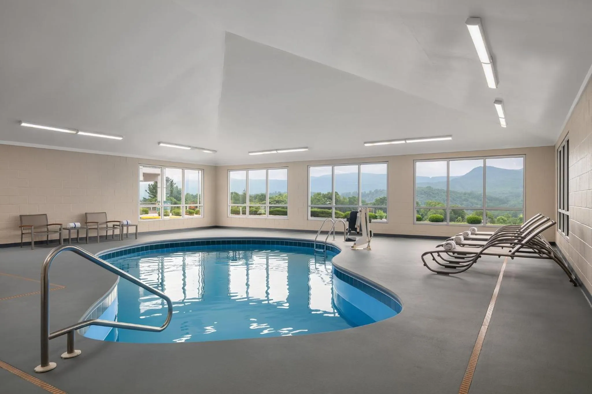 Swimming pool in Garner Hotel Wytheville East by IHG