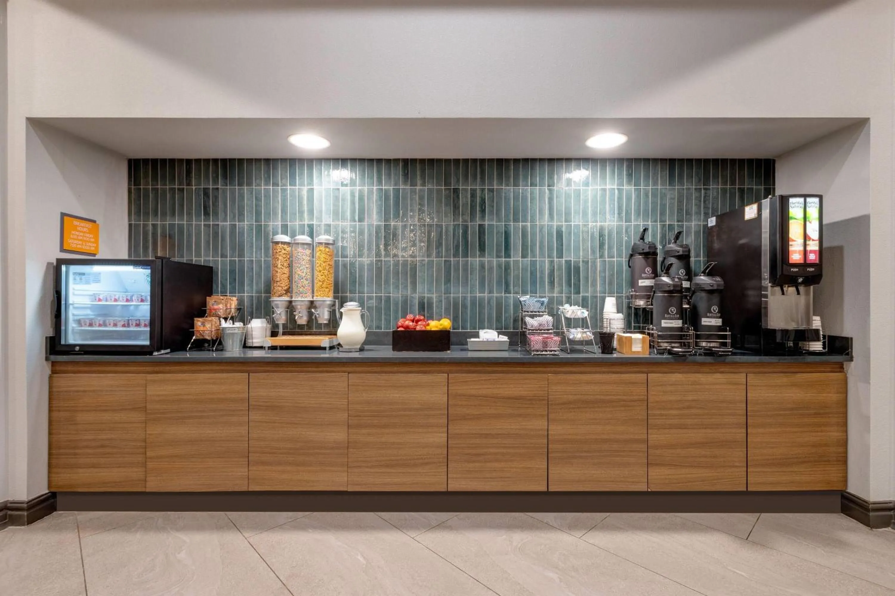 Breakfast in La Quinta by Wyndham Sherman