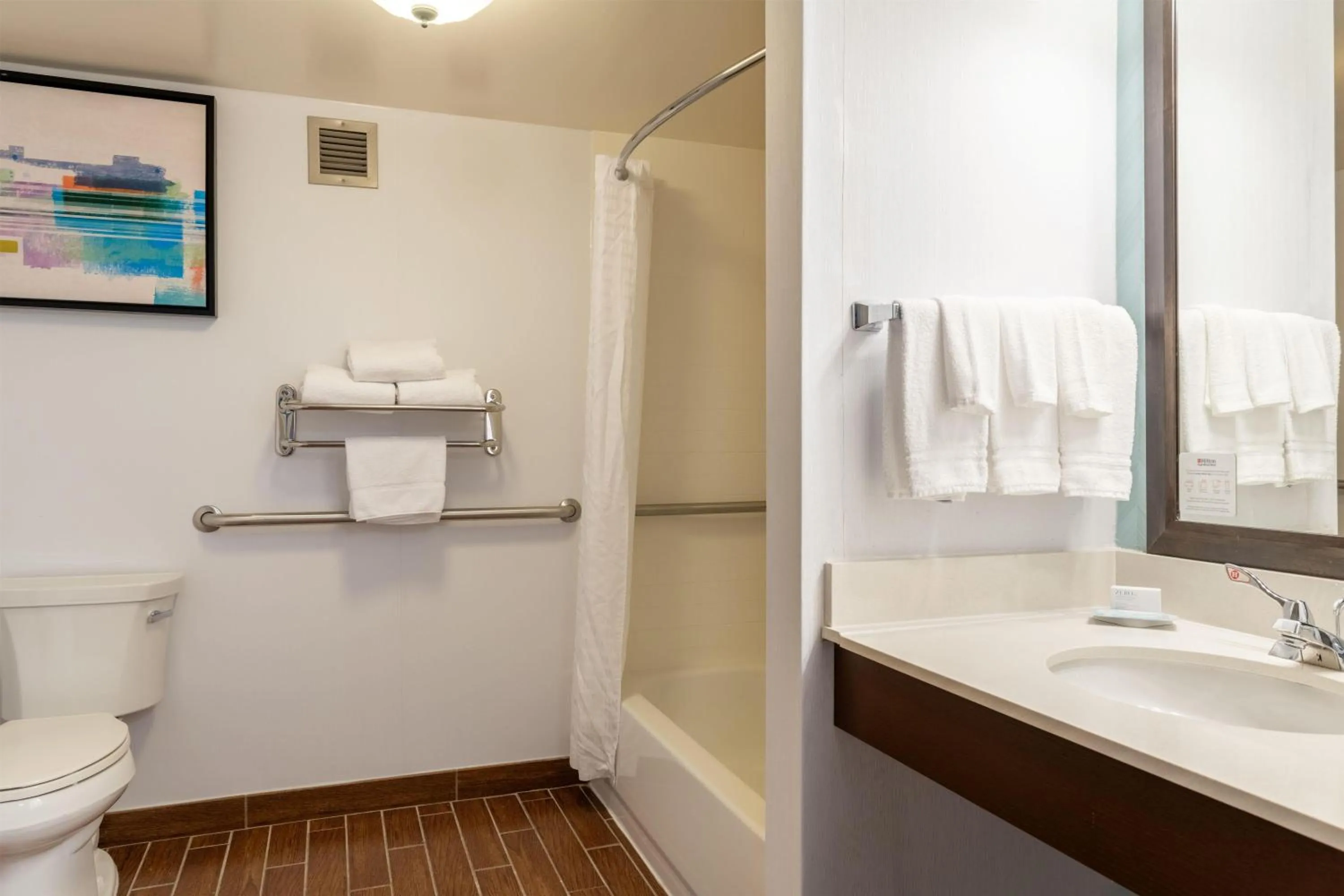 Bathroom in Hilton Garden Inn Portland Airport